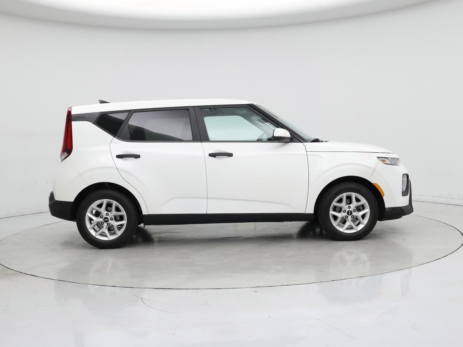 2022 Kia Soul LX - Photo 8