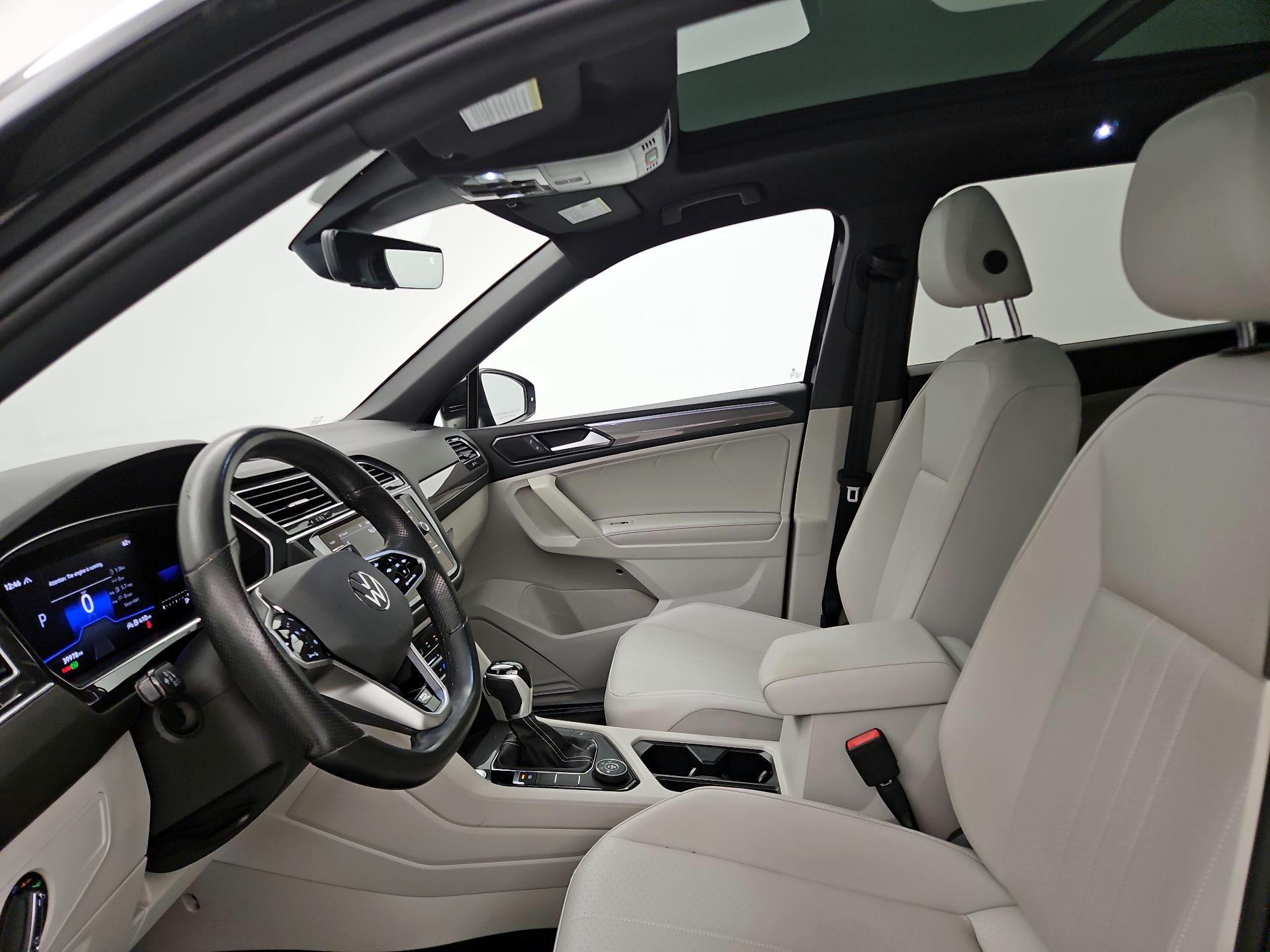 Thumbnail: 2022 Volkswagen Tiguan - 19