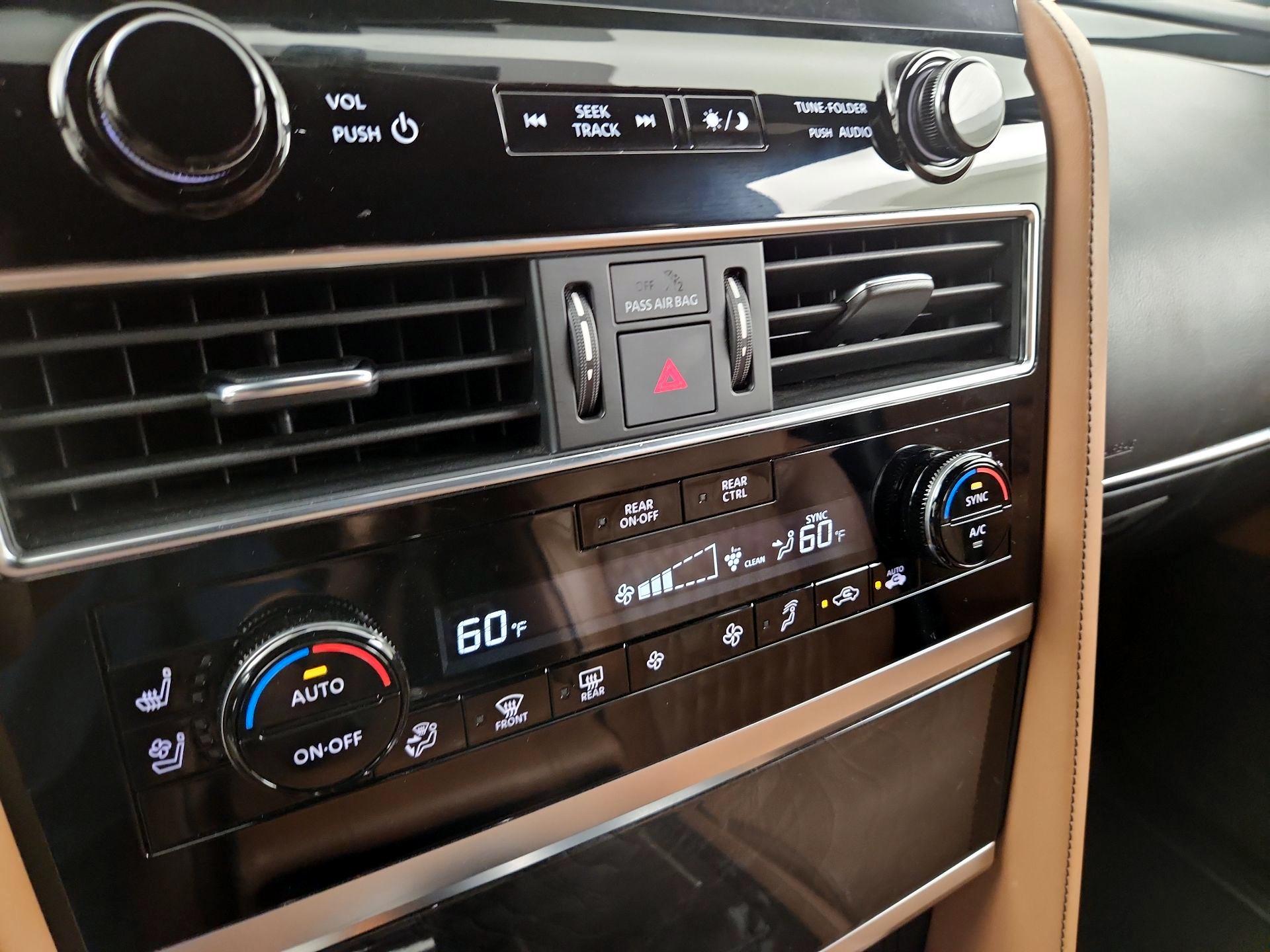 Thumbnail: 2023 INFINITI QX80 - 14