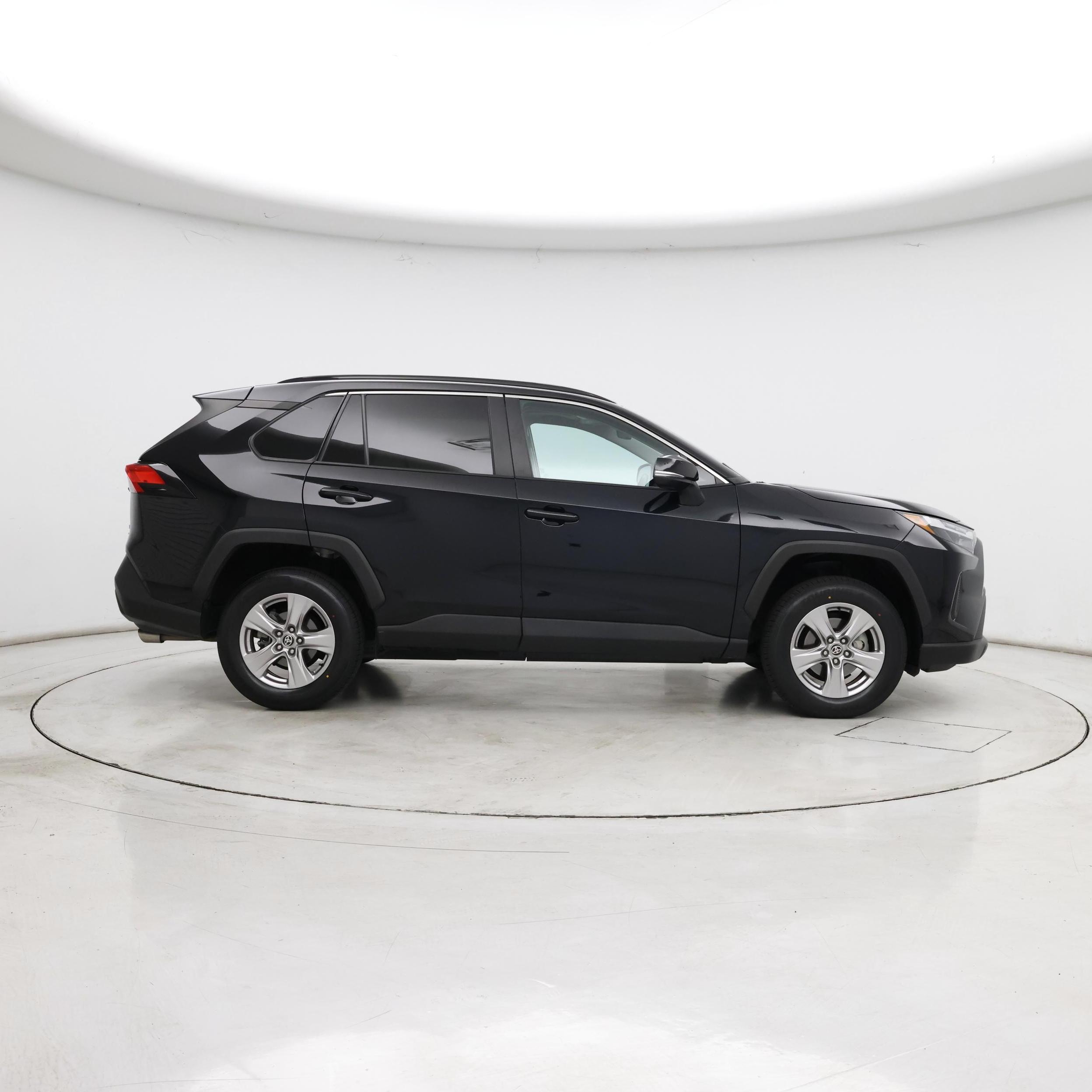 Thumbnail: 2022 Toyota RAV4 - 7
