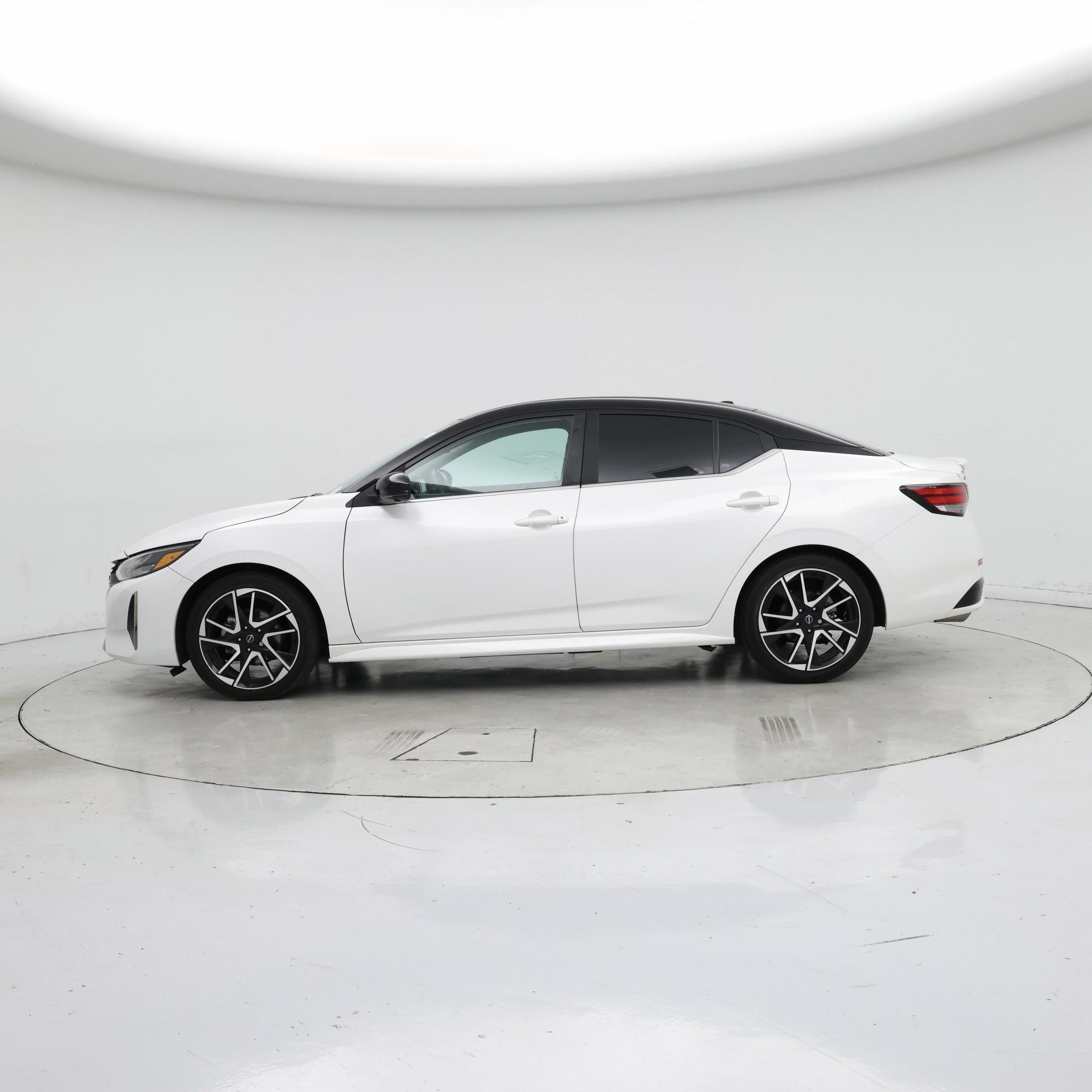 Thumbnail: 2024 Nissan Sentra - 3