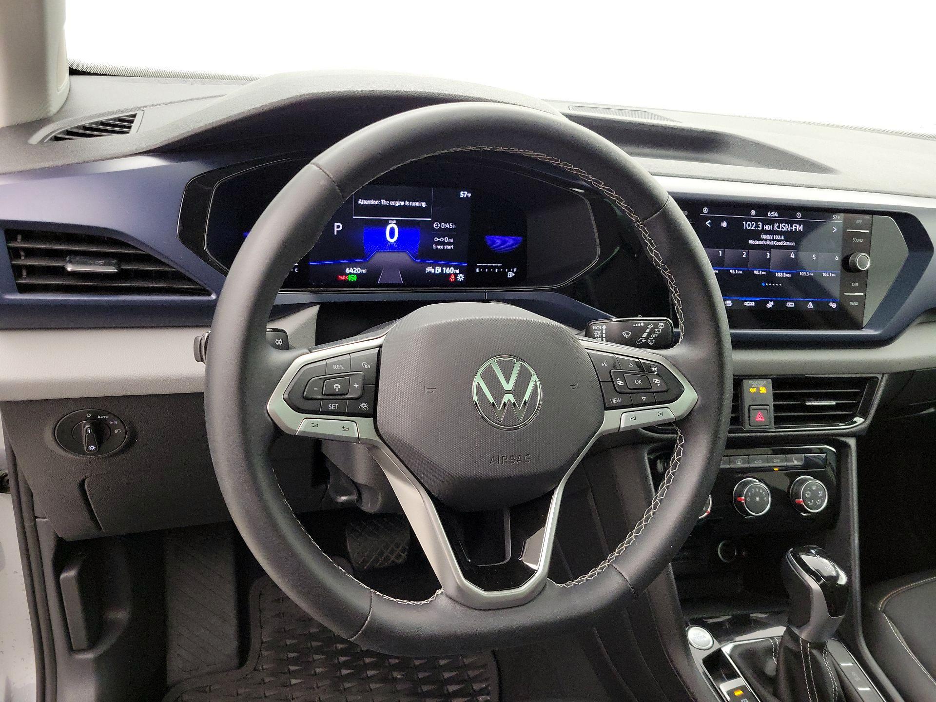 Thumbnail: 2023 Volkswagen Taos - 10