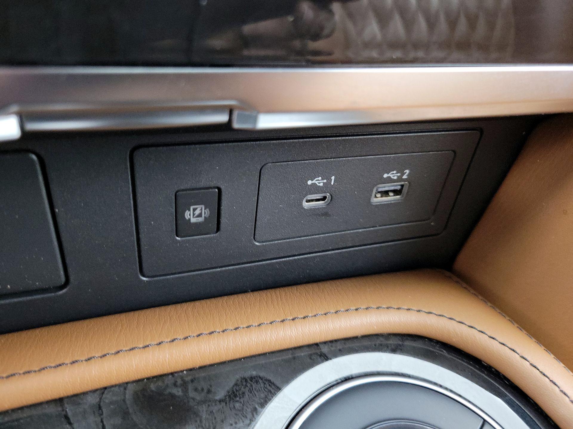 Thumbnail: 2023 INFINITI QX80 - 19