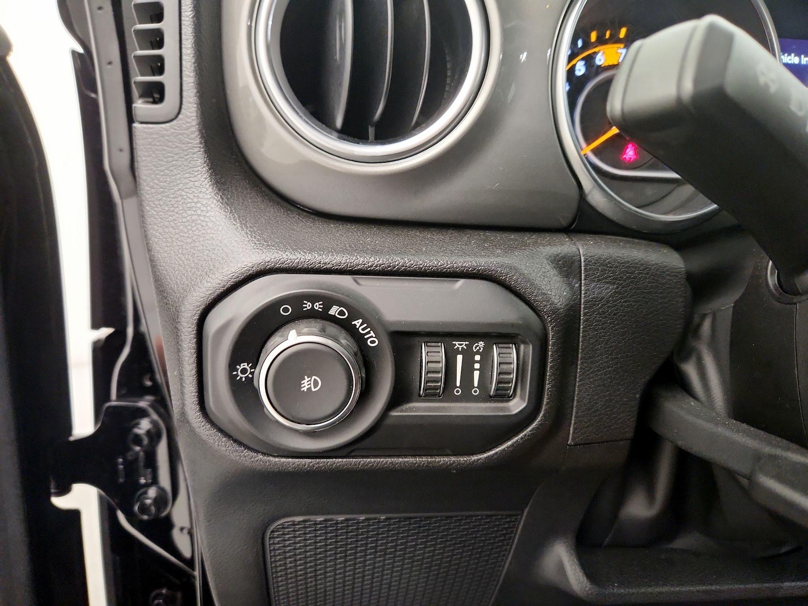 2022 Jeep Wrangler Unlimited Sahara - Photo 14