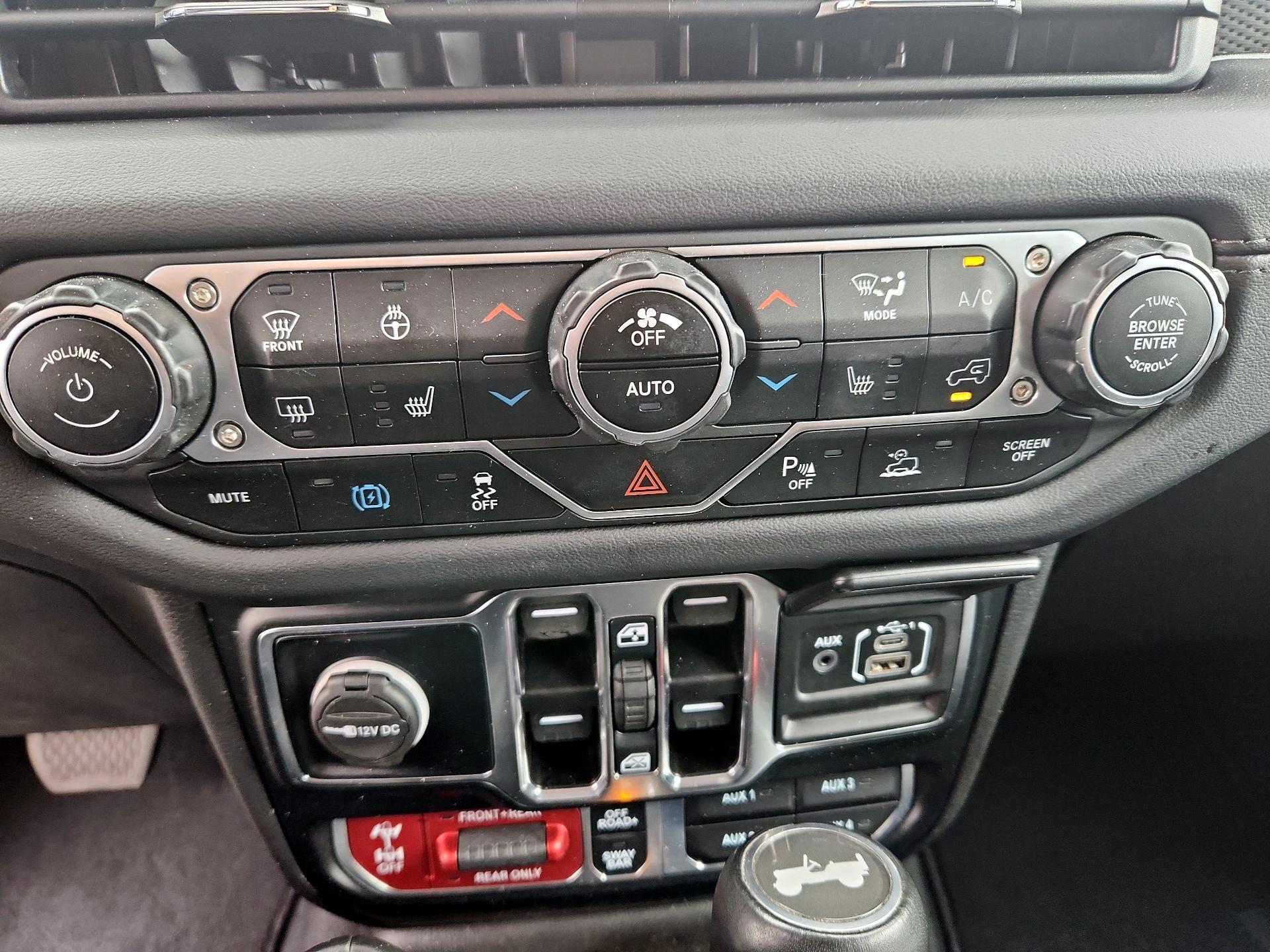 Thumbnail: 2024 Jeep Wrangler - 14