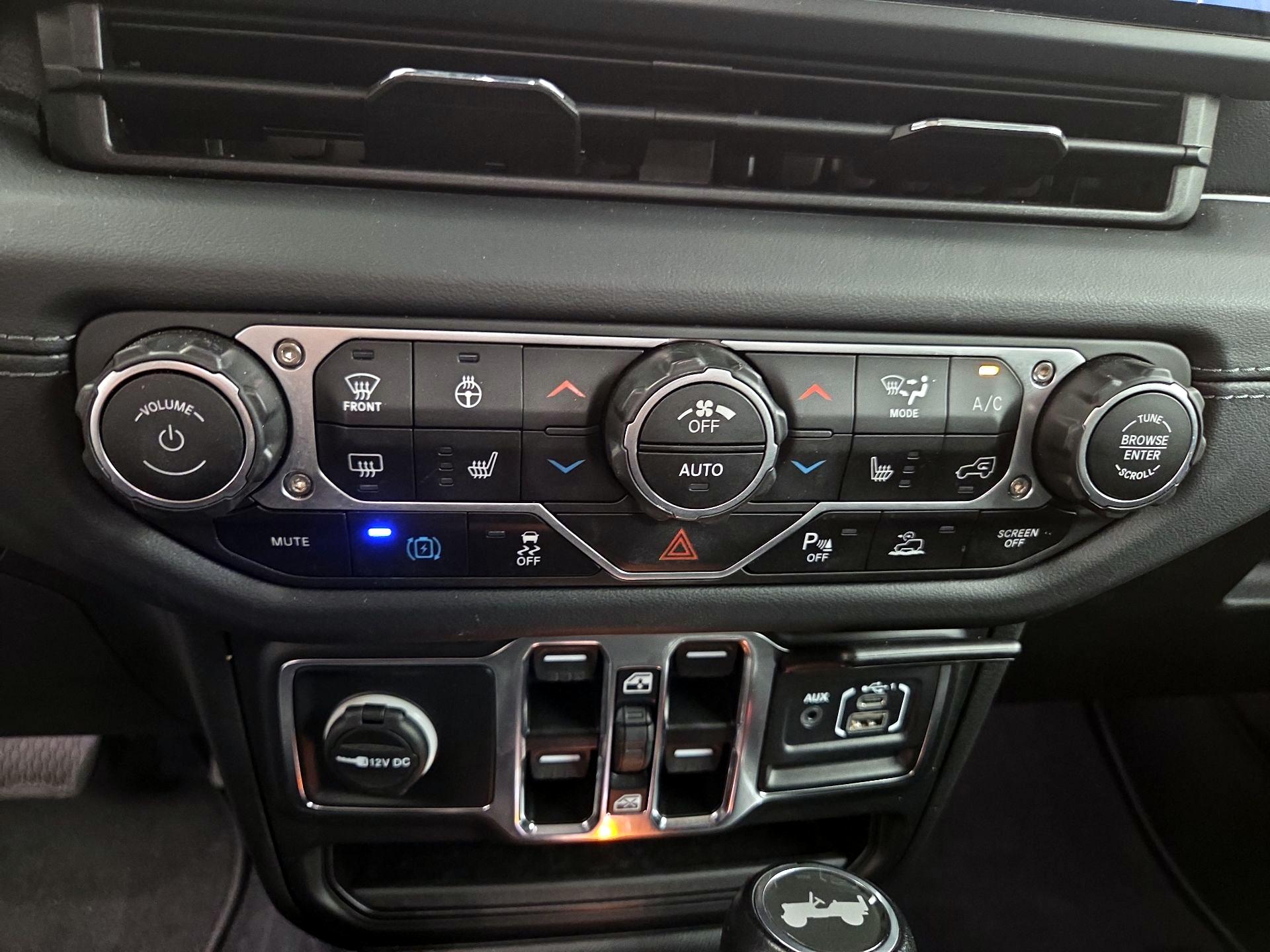 Thumbnail: 2024 Jeep Wrangler - 16