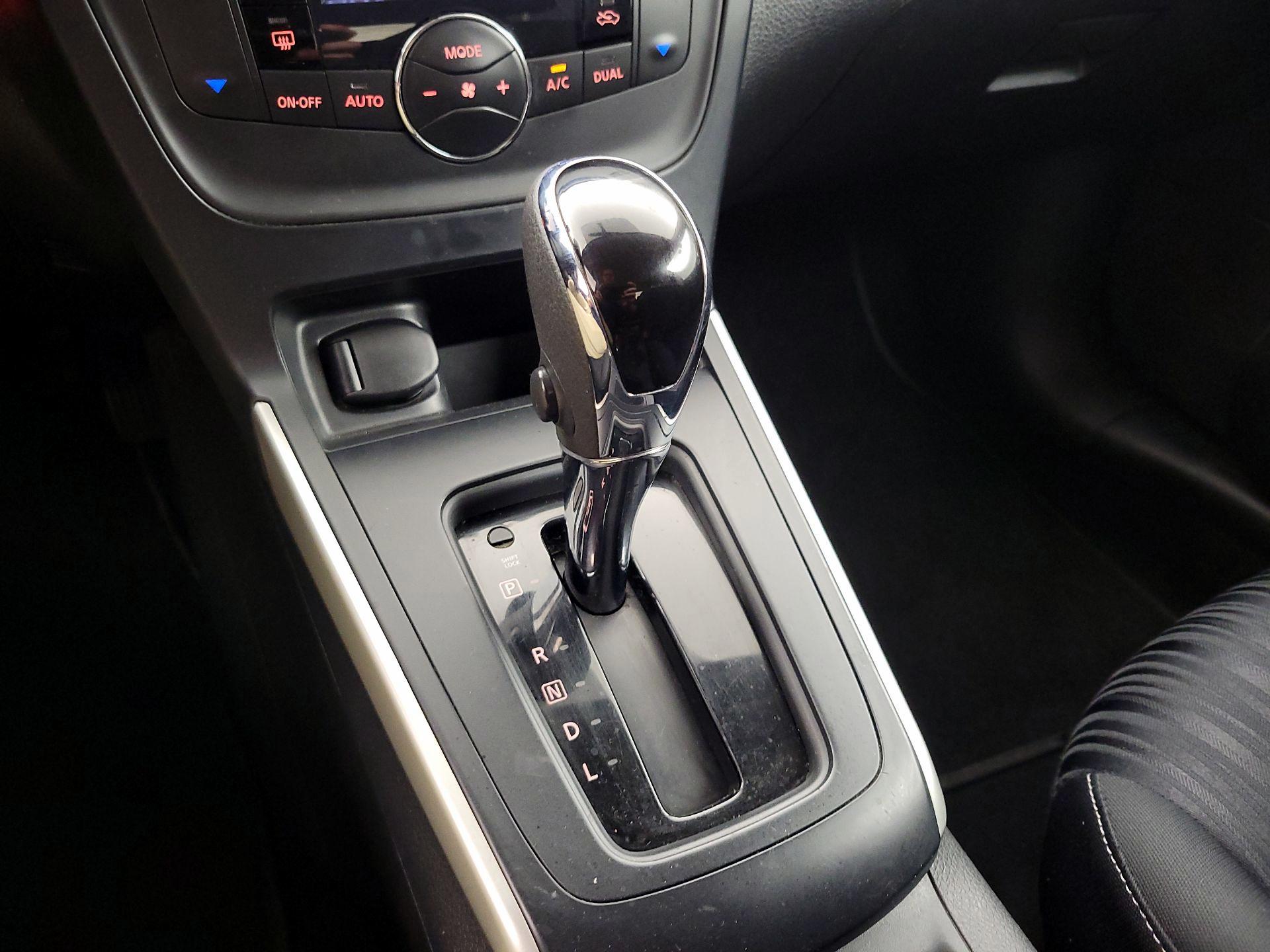 Thumbnail: 2019 Nissan Sentra - 17