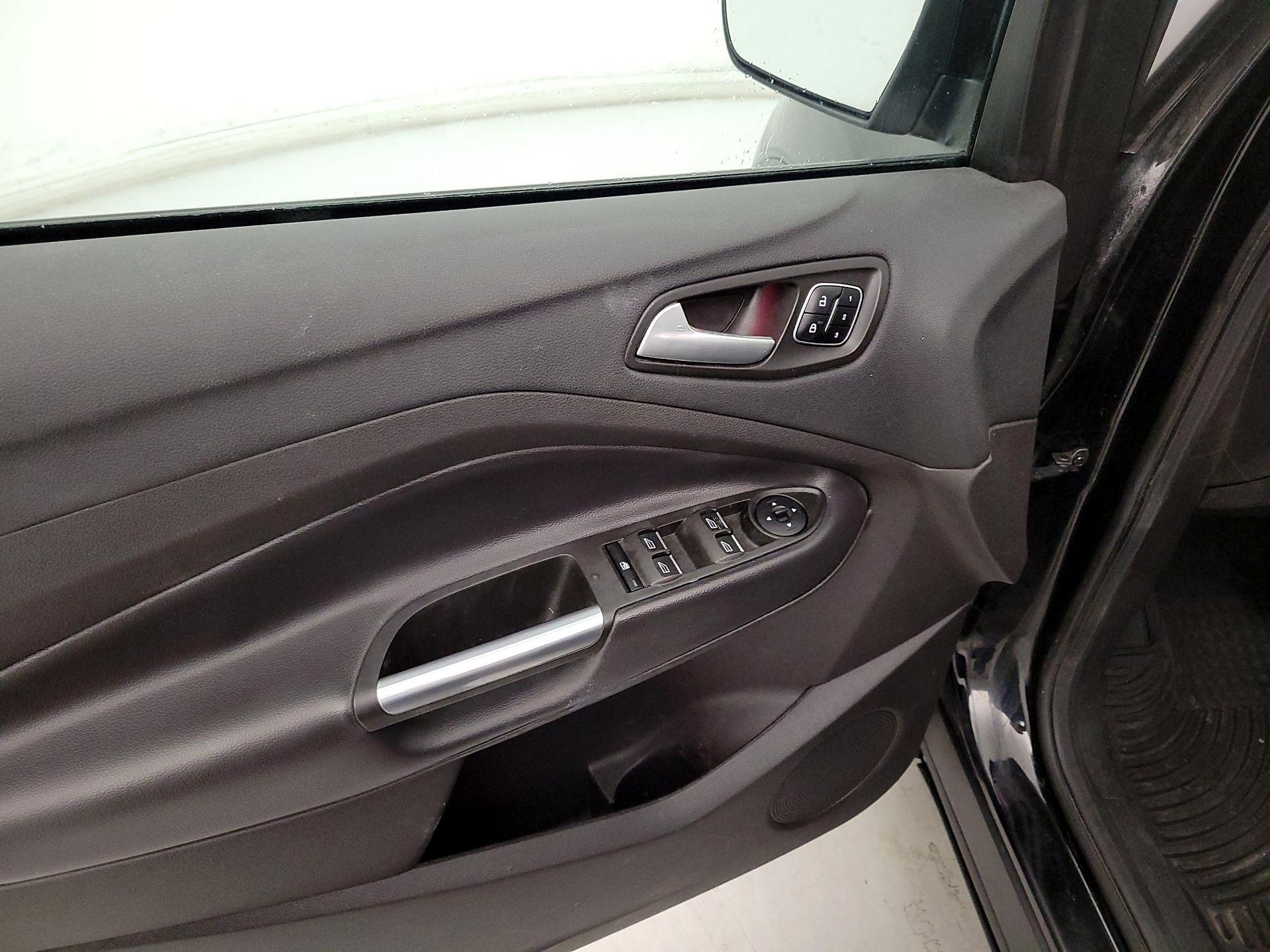 Thumbnail: 2017 Ford Escape - 12