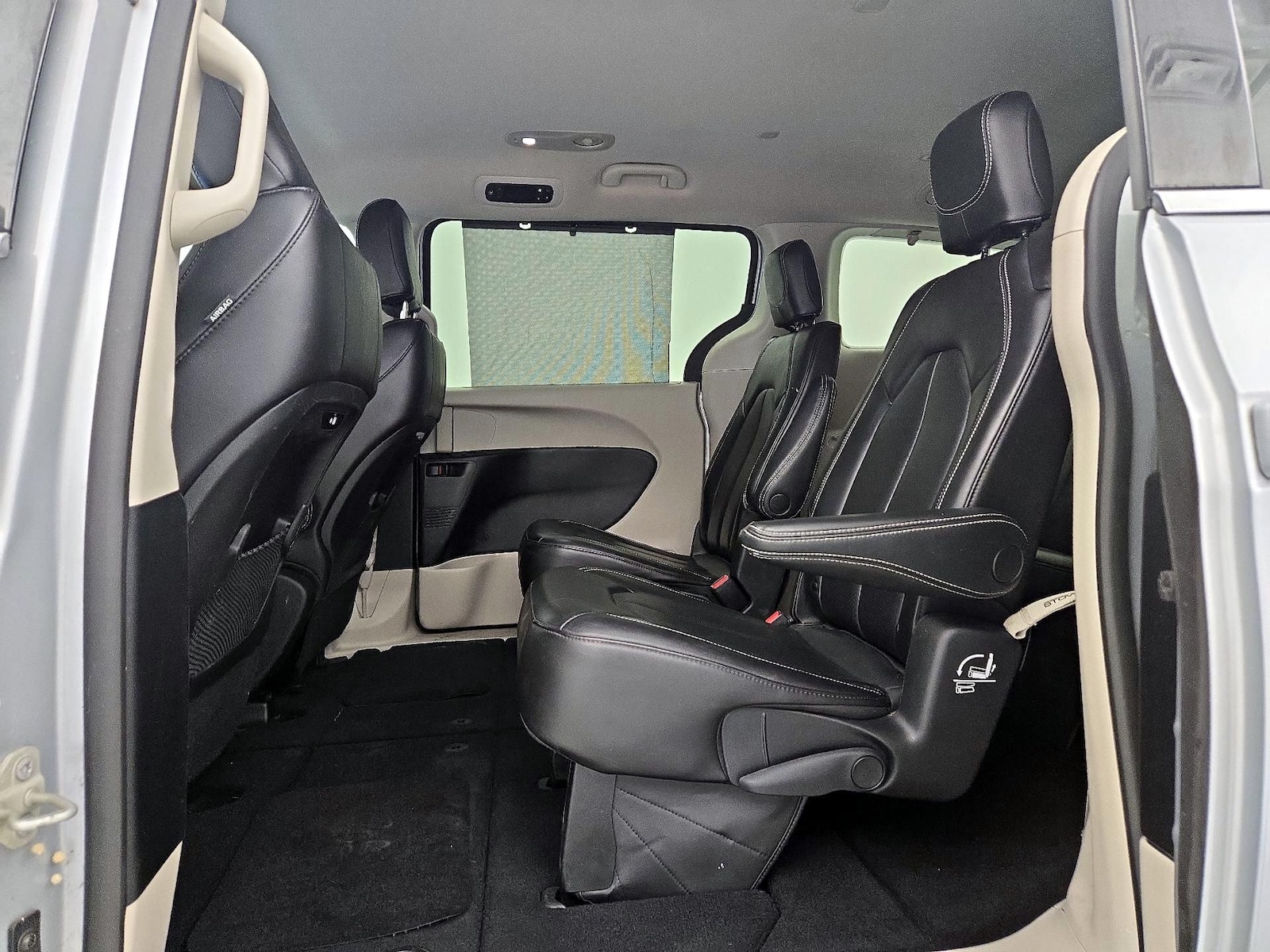 2023 Chrysler Pacifica Touring L - Photo 18