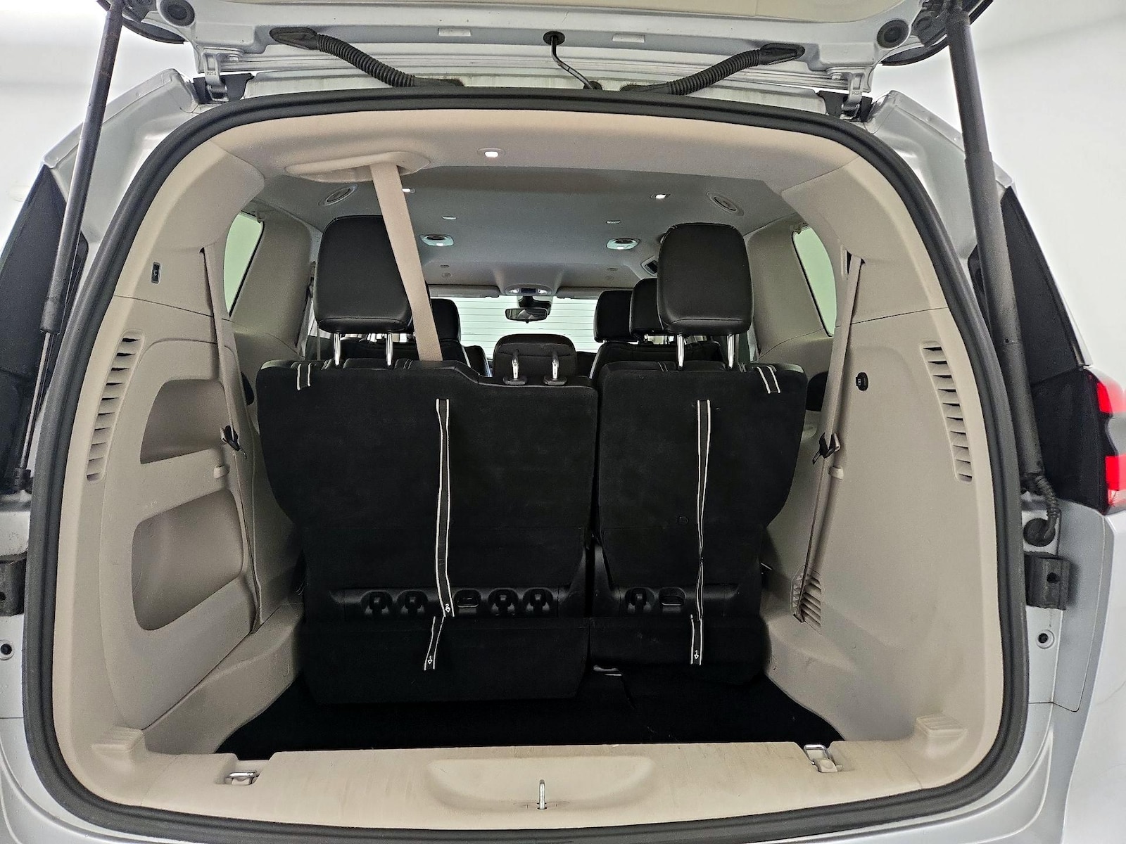 2023 Chrysler Pacifica Touring L - Photo 20