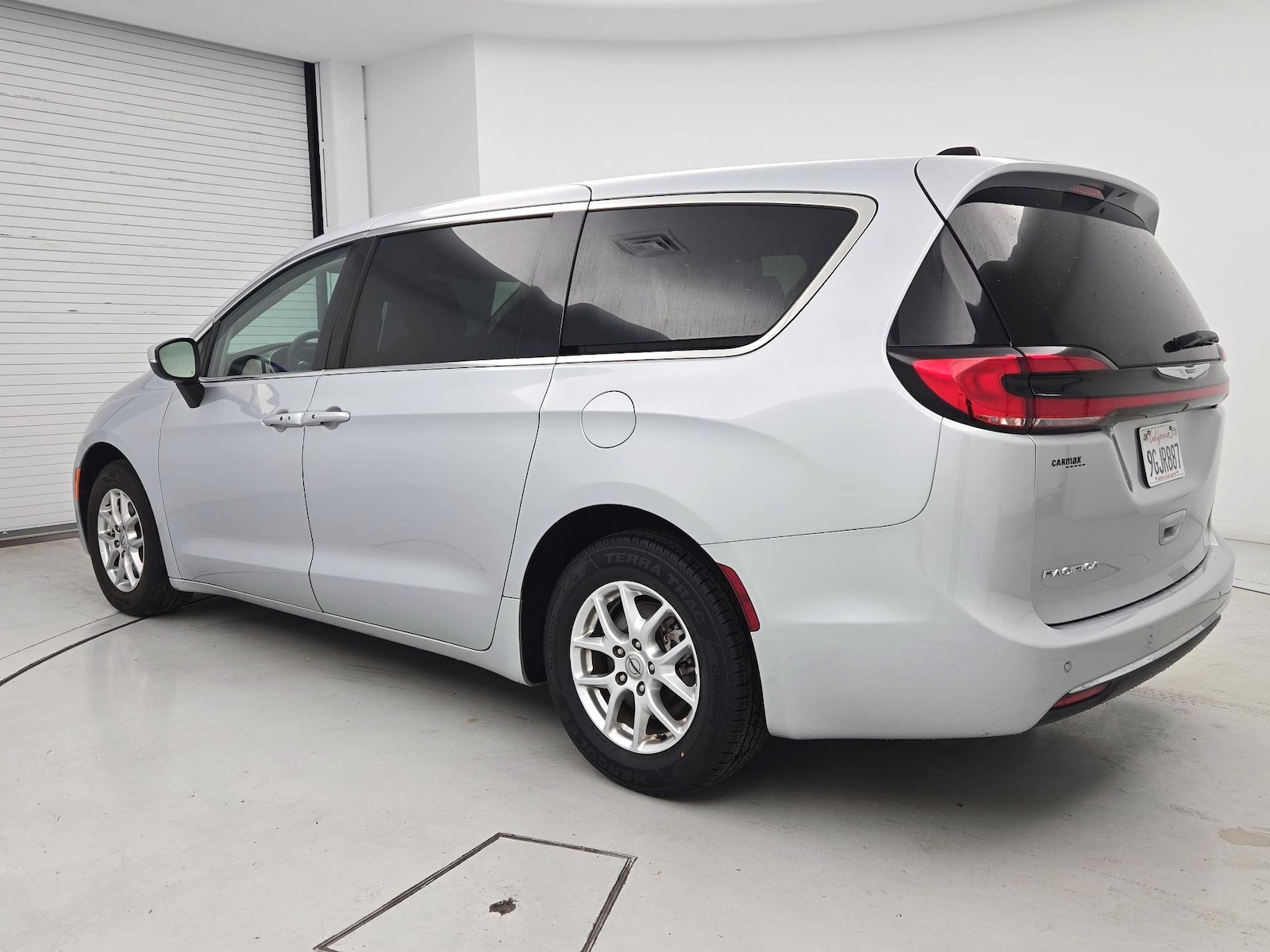 2023 Chrysler Pacifica Touring L - Photo 7