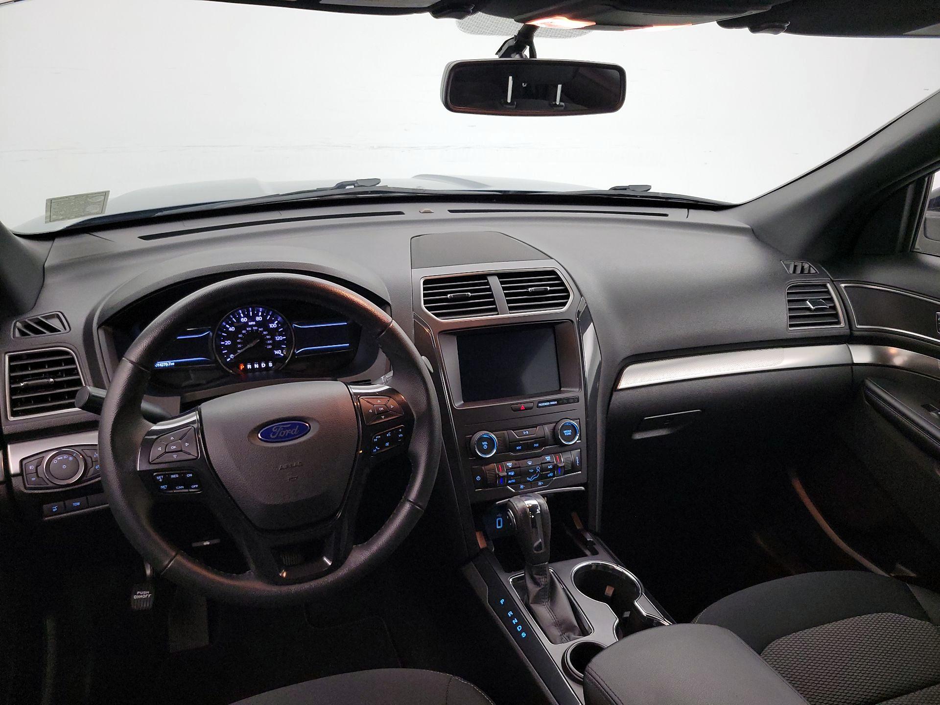 Thumbnail: 2018 Ford Explorer - 9