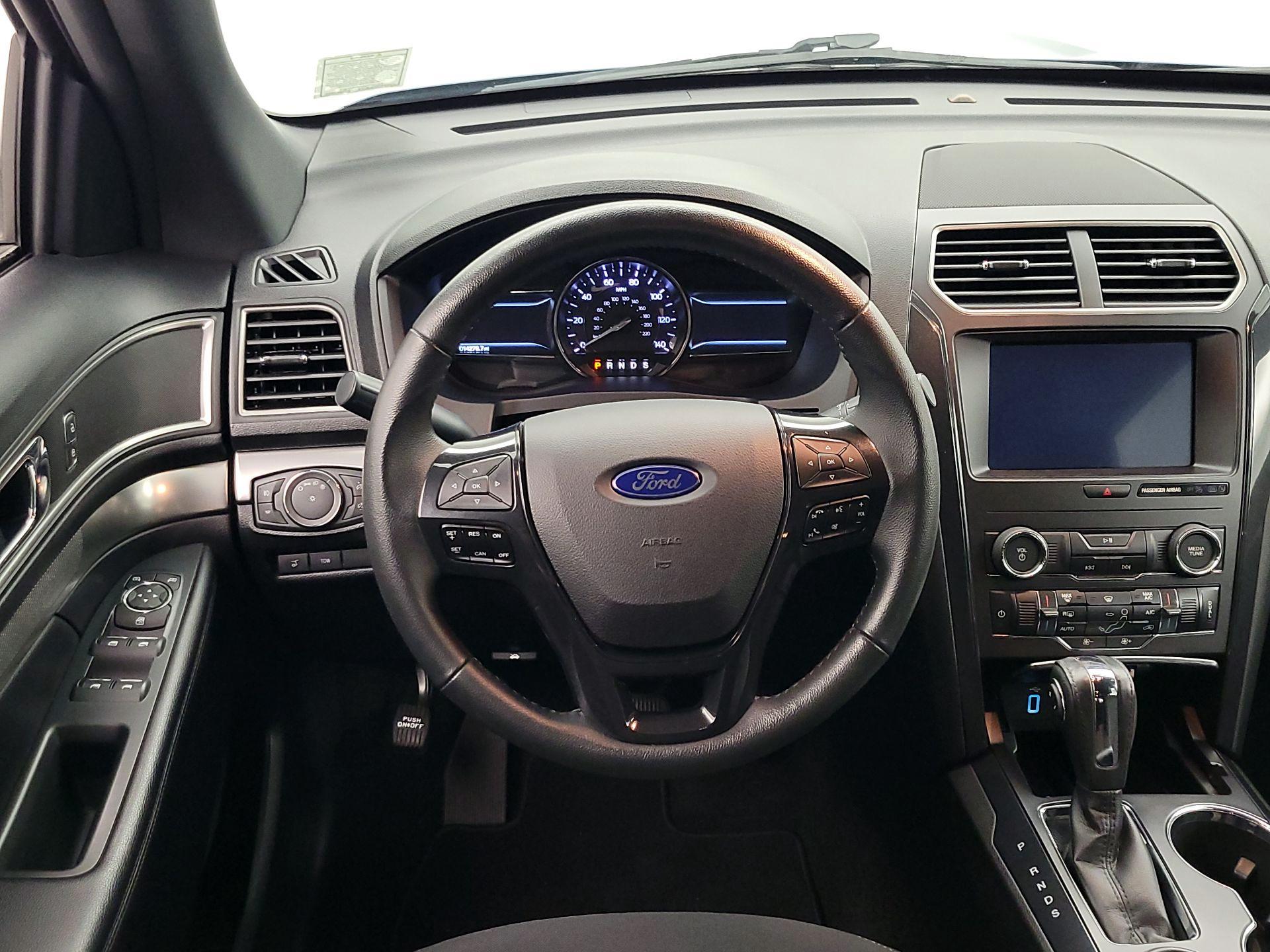Thumbnail: 2018 Ford Explorer - 10