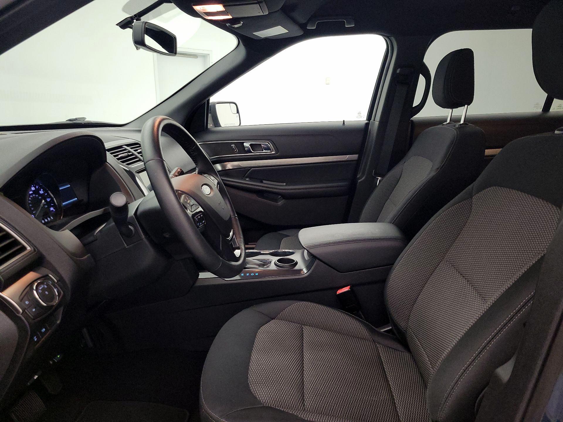Thumbnail: 2018 Ford Explorer - 11