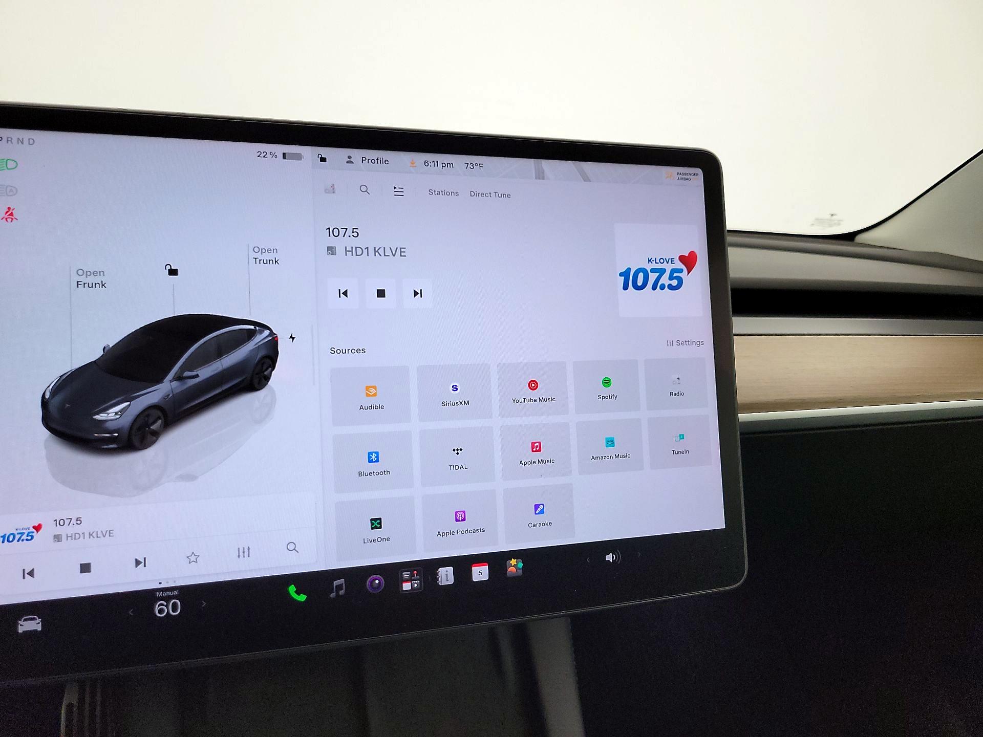 Thumbnail: 2022 Tesla Model 3 - 15