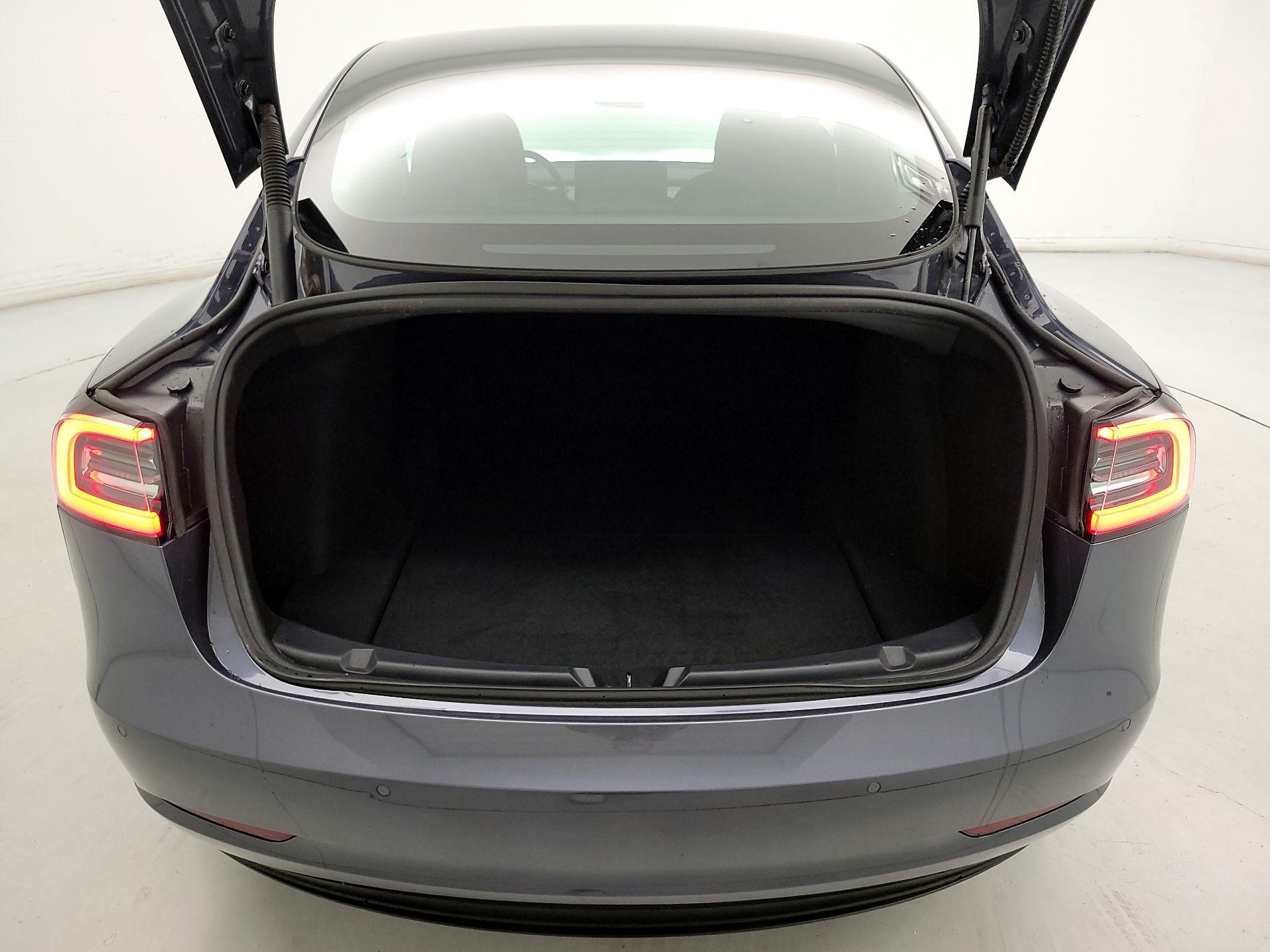 Thumbnail: 2022 Tesla Model 3 - 19