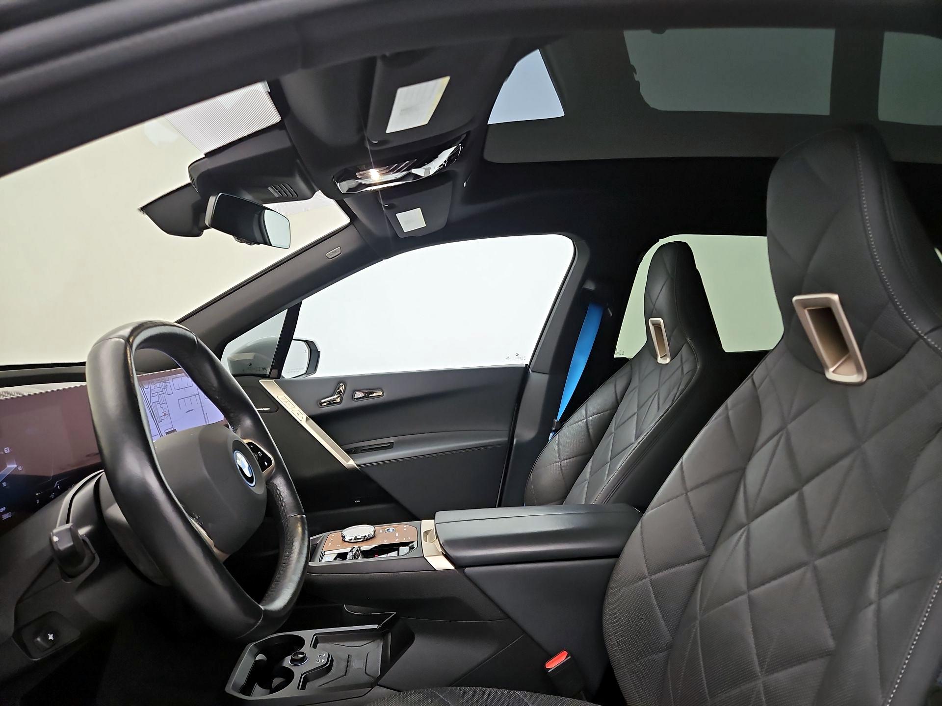Thumbnail: 2022 BMW iX - 20