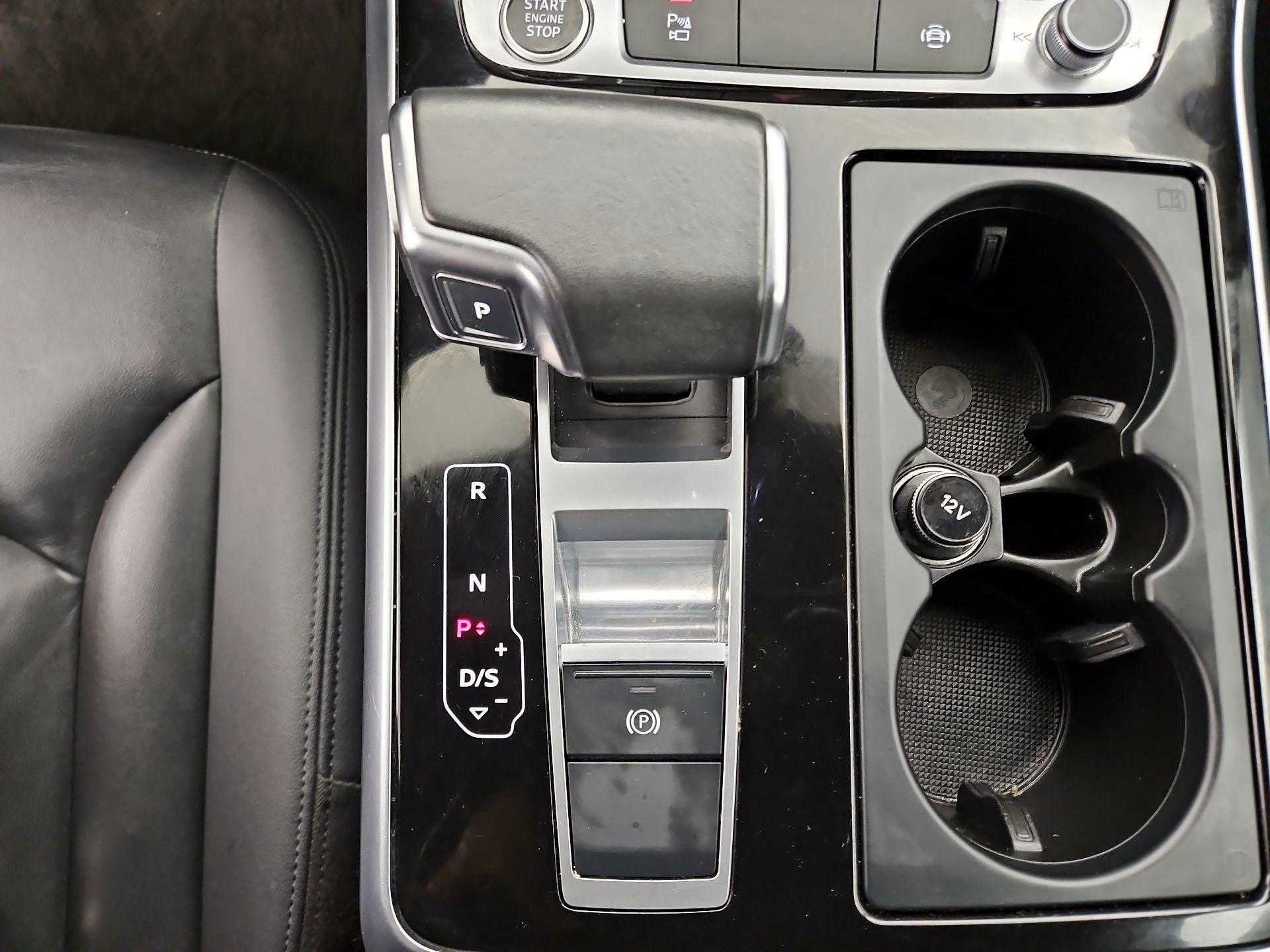Thumbnail: 2021 Audi Q7 - 15