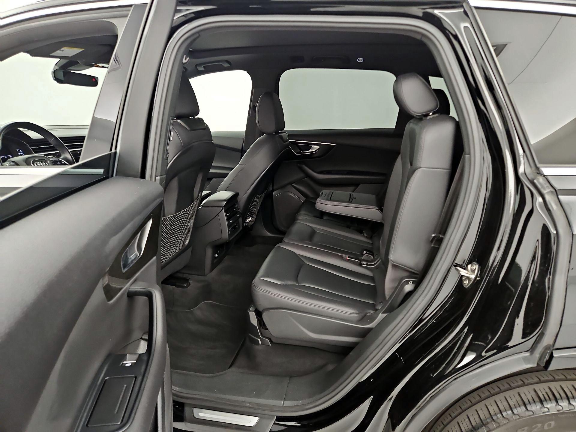 Thumbnail: 2021 Audi Q7 - 16