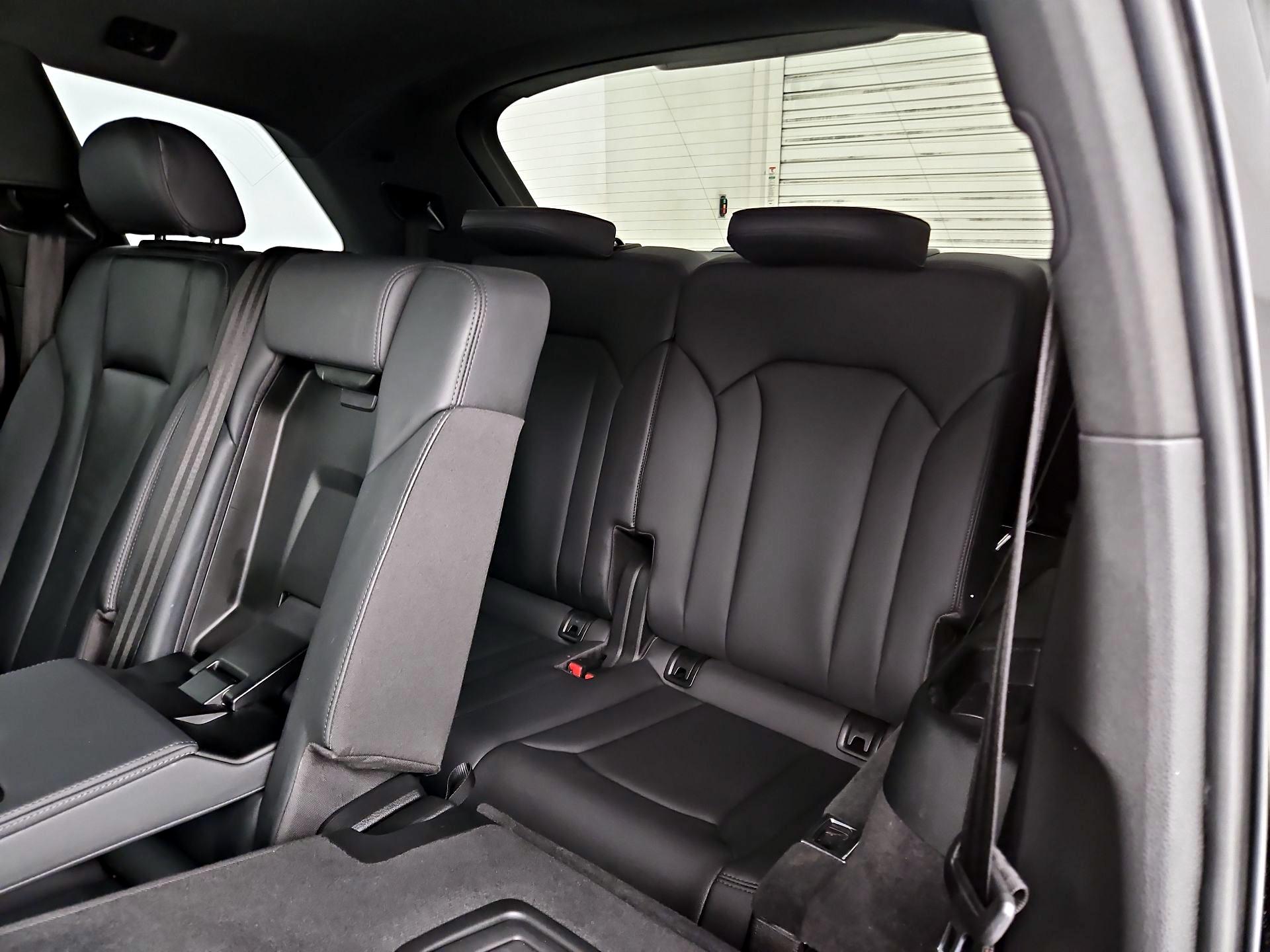Thumbnail: 2021 Audi Q7 - 17