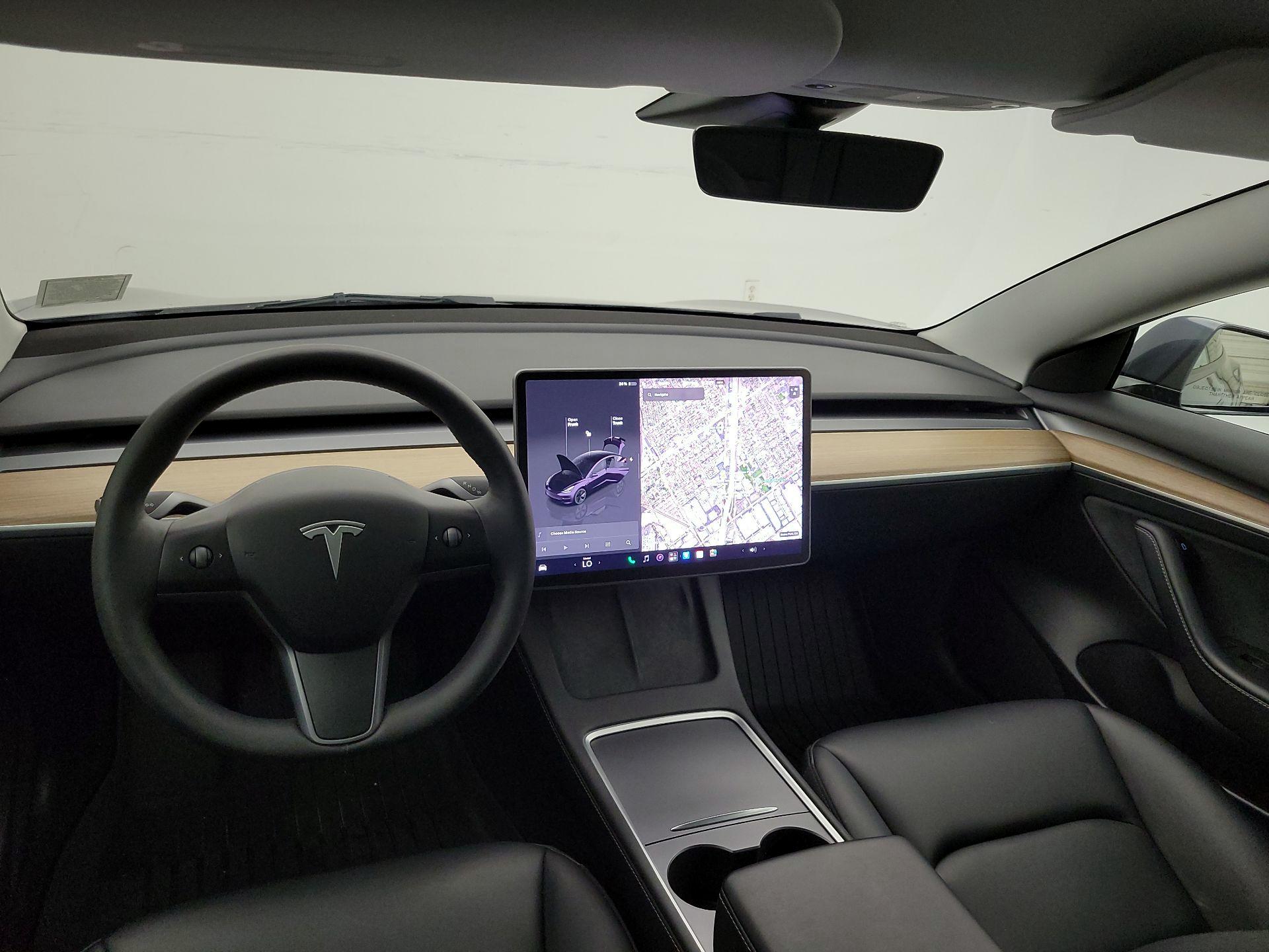 Thumbnail: 2023 Tesla Model 3 - 9