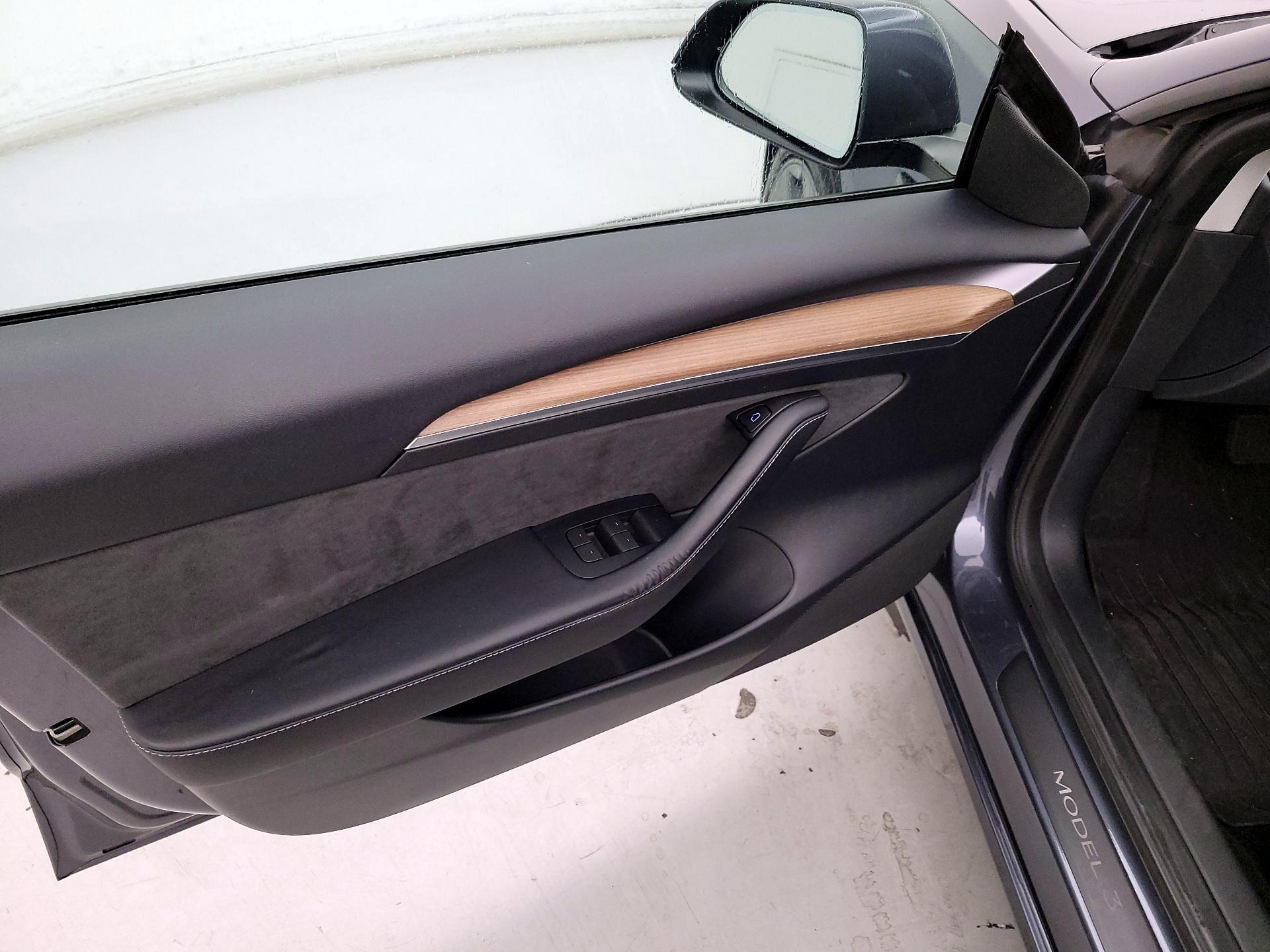 Thumbnail: 2023 Tesla Model 3 - 12
