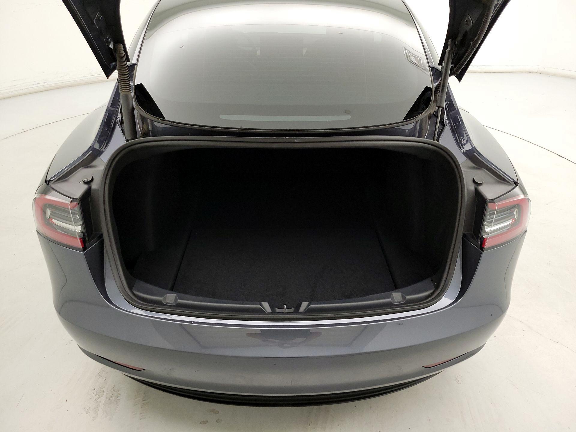 Thumbnail: 2023 Tesla Model 3 - 19