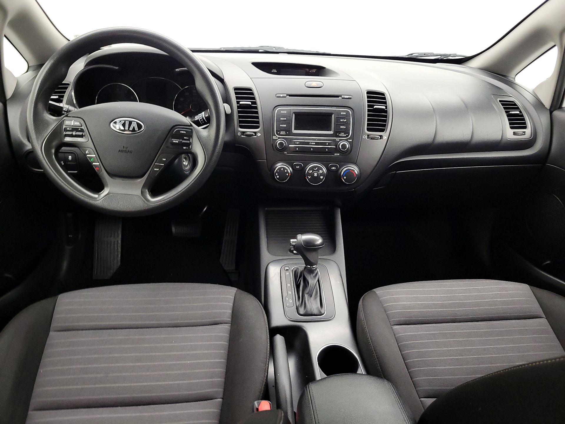 Thumbnail: 2016 Kia Forte - 9