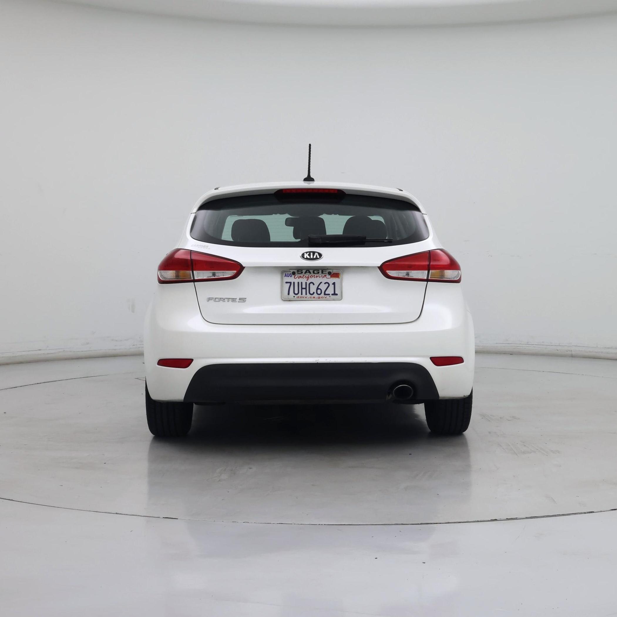 Thumbnail: 2016 Kia Forte - 6