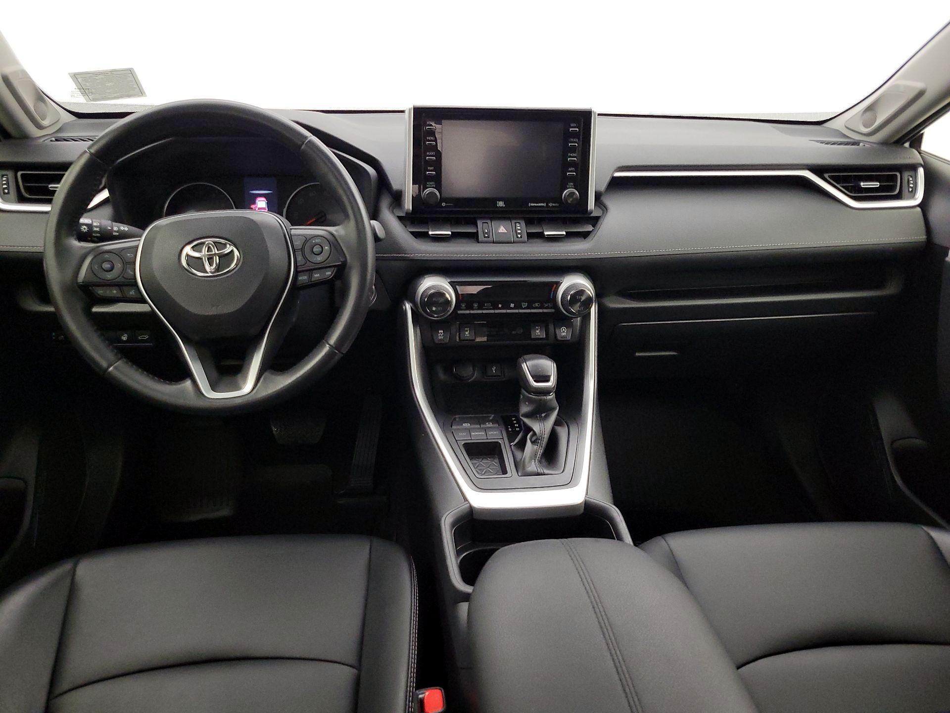 Thumbnail: 2021 Toyota RAV4 - 9