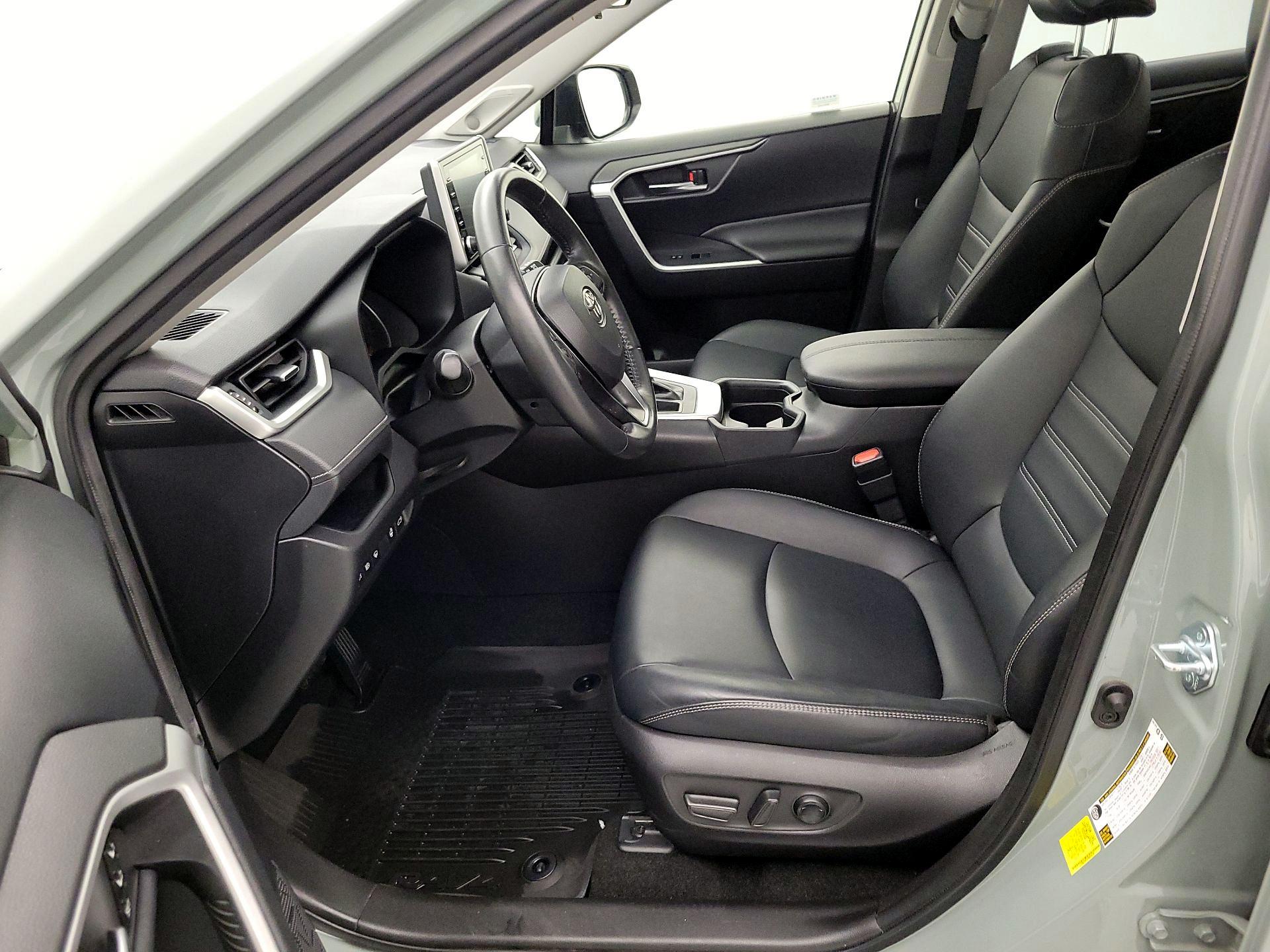 Thumbnail: 2021 Toyota RAV4 - 11