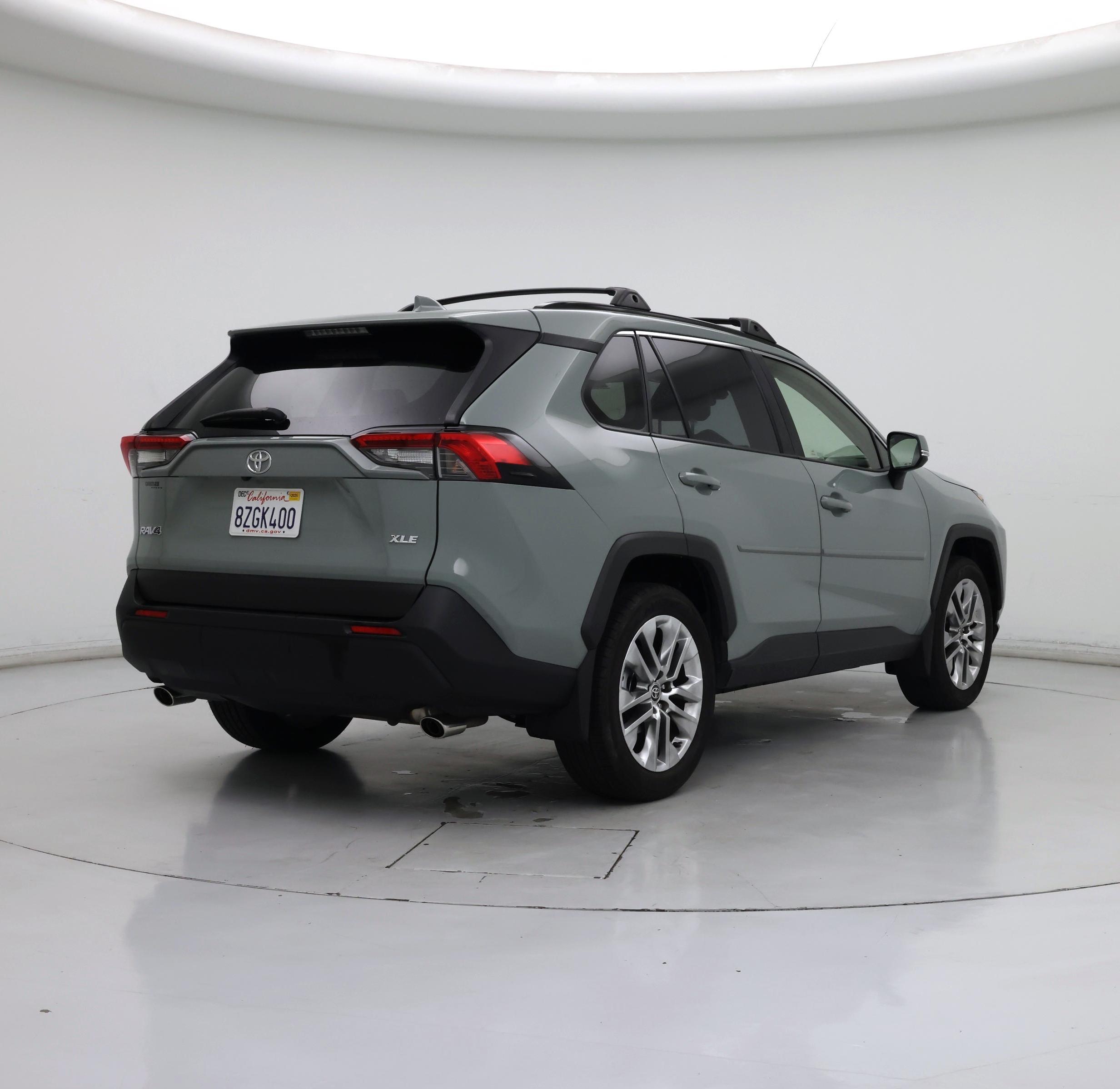 Thumbnail: 2021 Toyota RAV4 - 8
