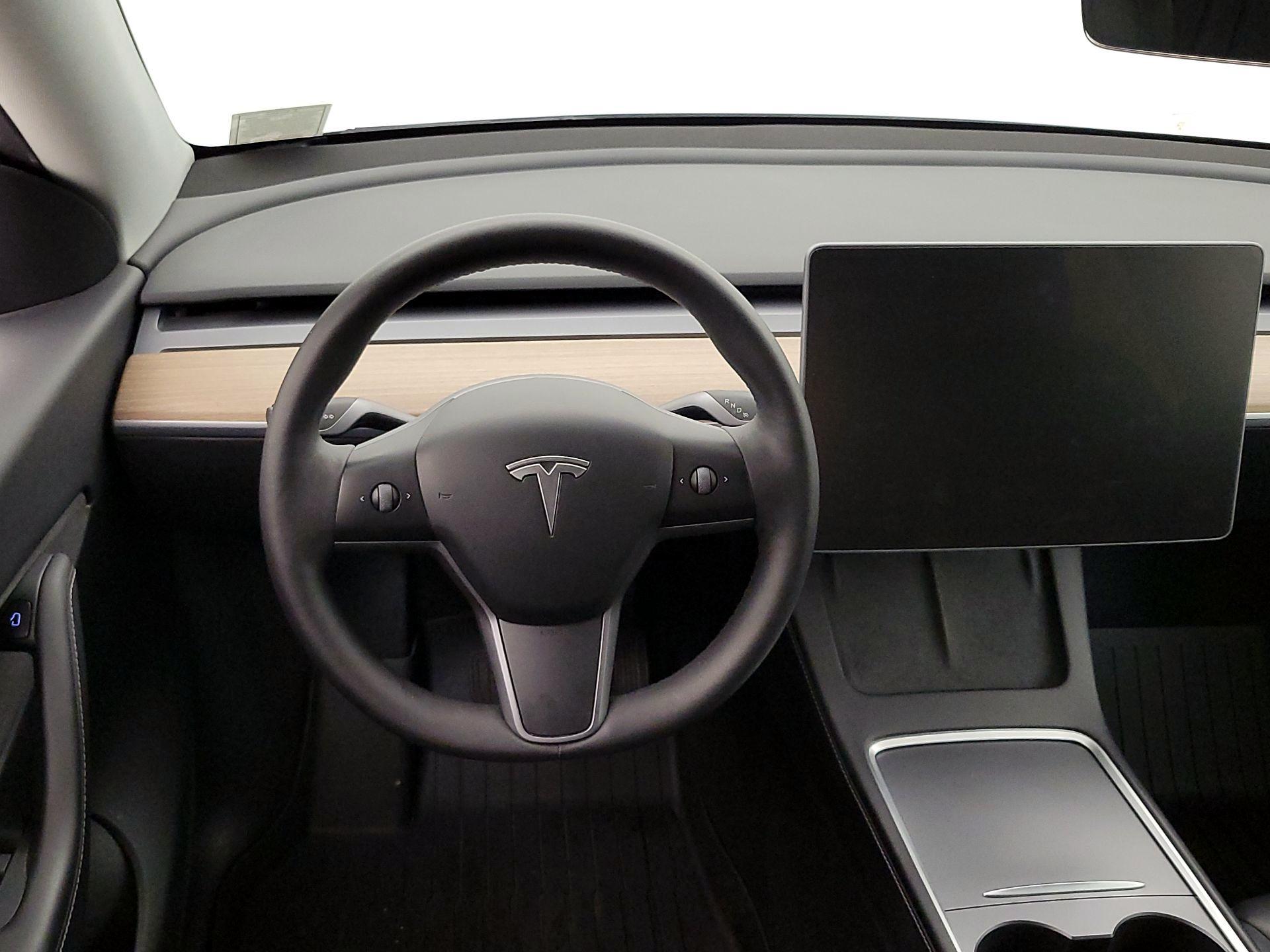 Thumbnail: 2022 Tesla Model Y - 10