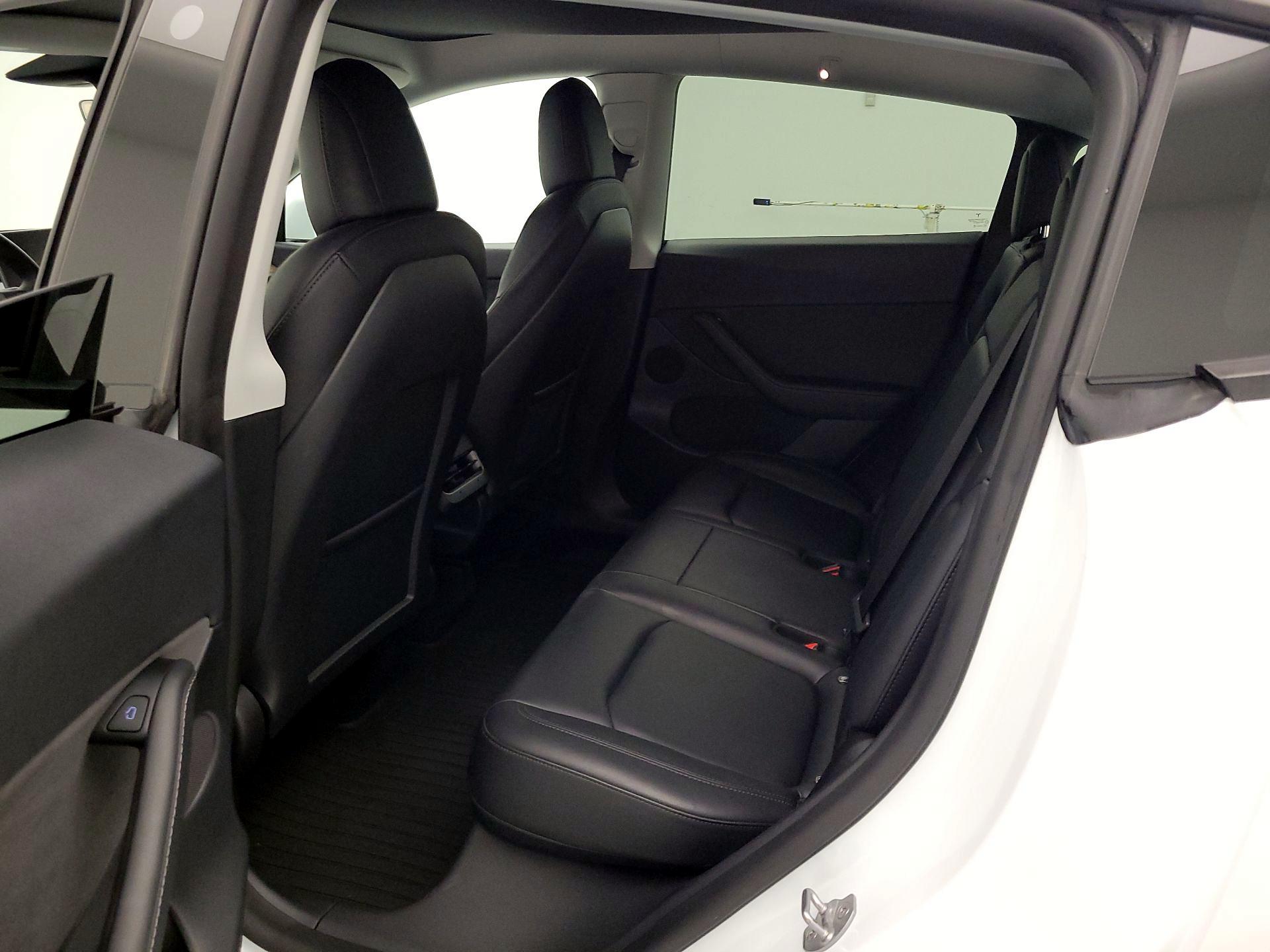 Thumbnail: 2022 Tesla Model Y - 18