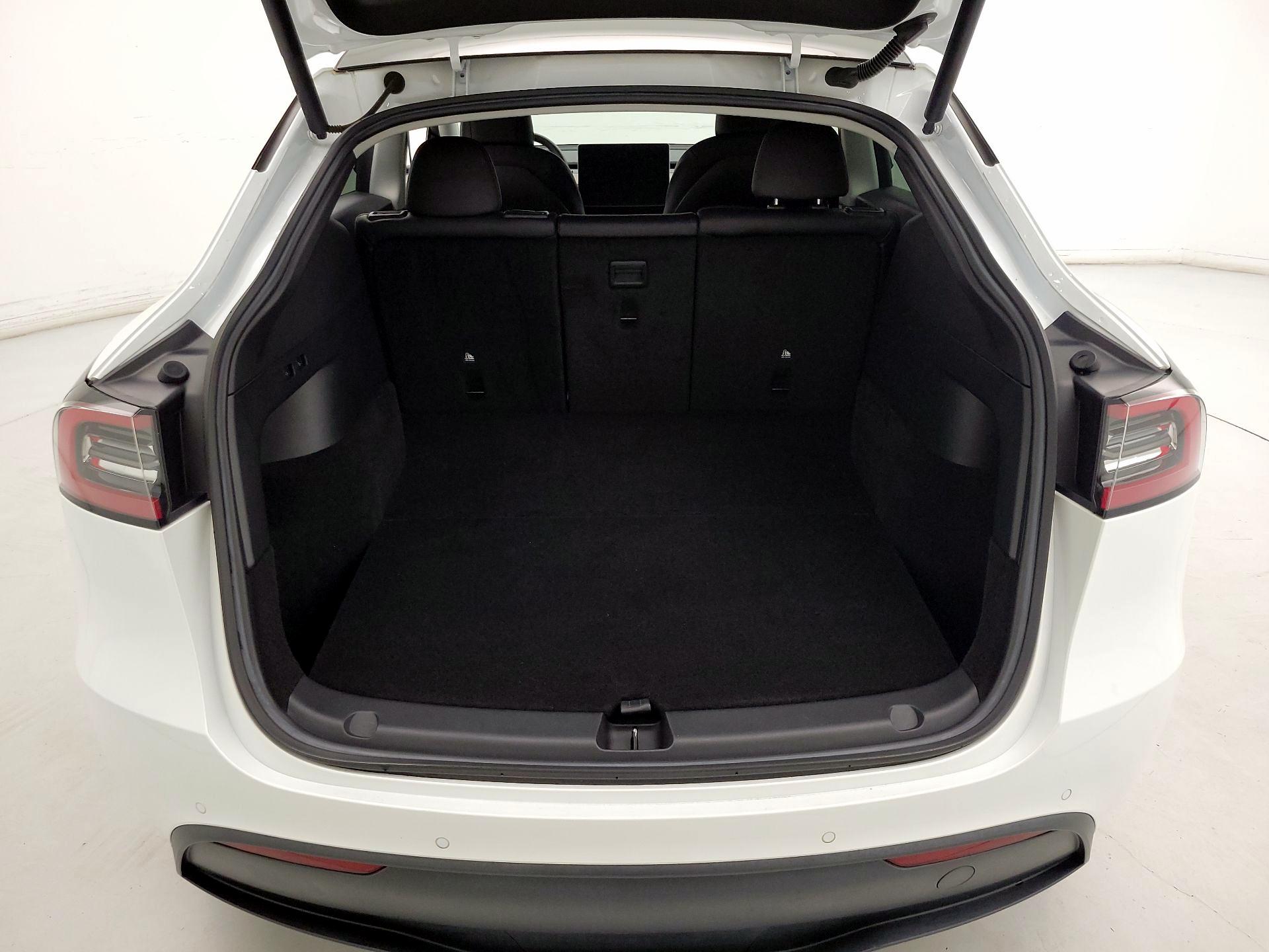 Thumbnail: 2022 Tesla Model Y - 19