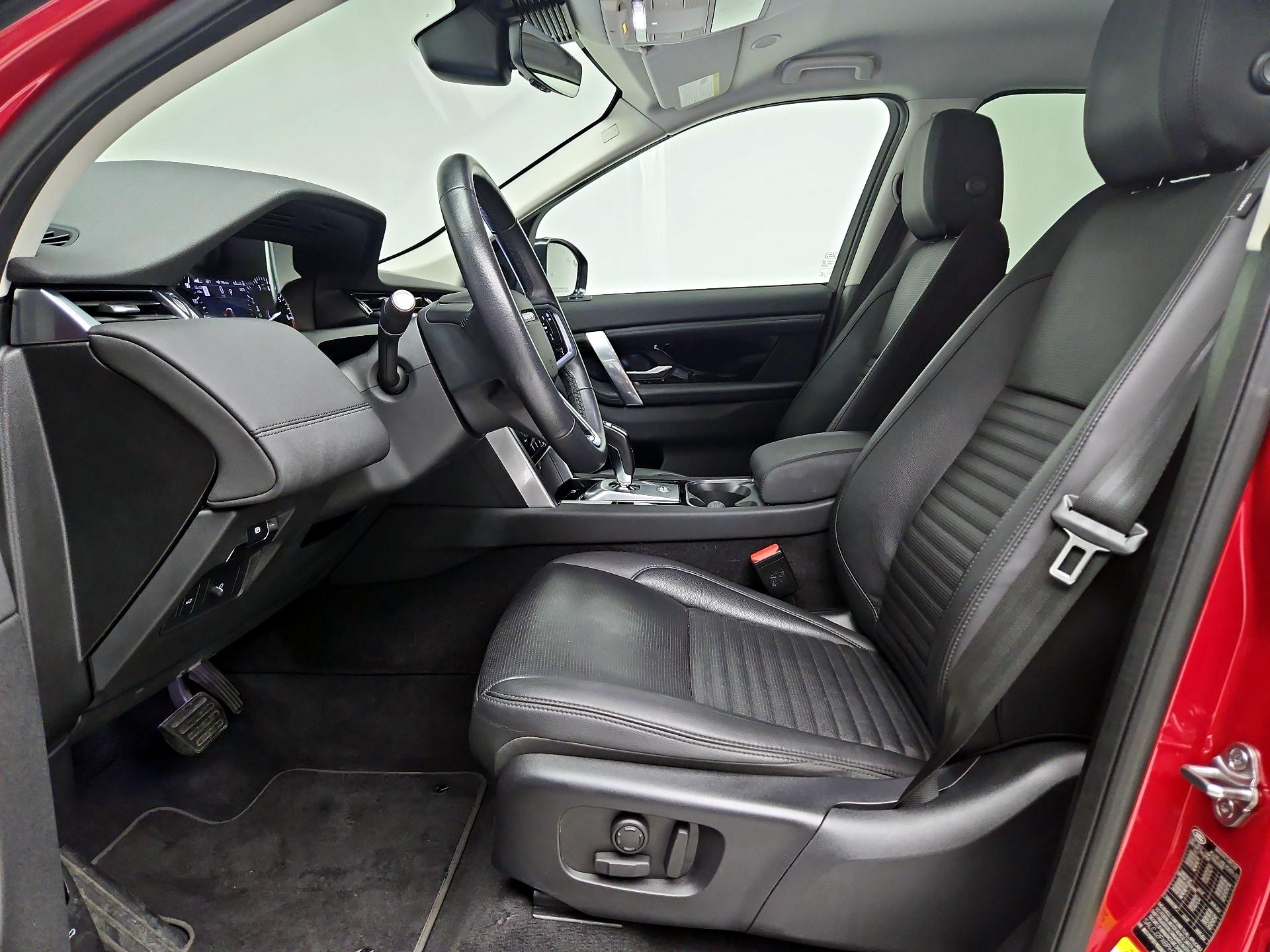 Thumbnail: 2023 Land Rover Discovery Sport - 11