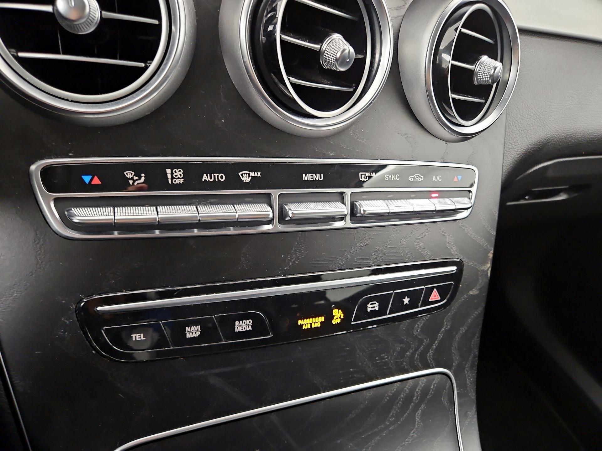 Thumbnail: 2022 Mercedes-Benz GLC - 16
