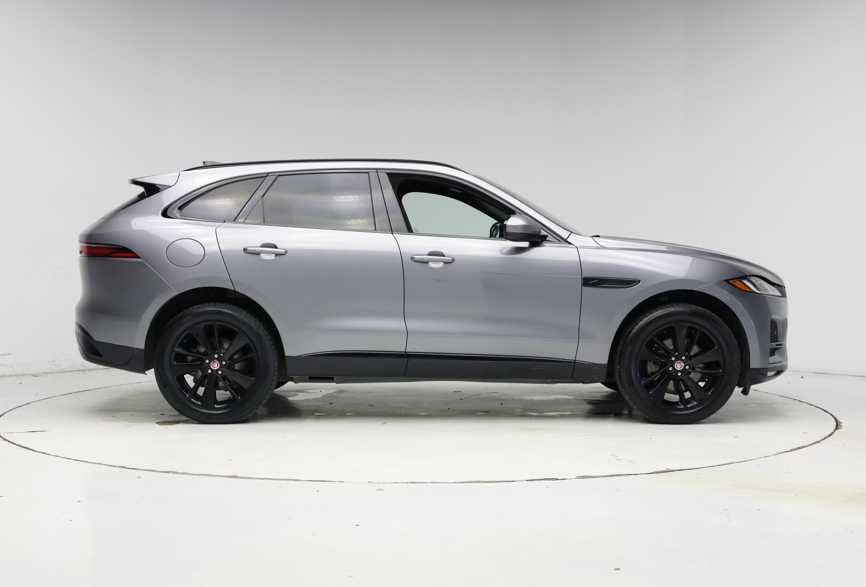 Thumbnail: 2023 Jaguar F-Pace - 7