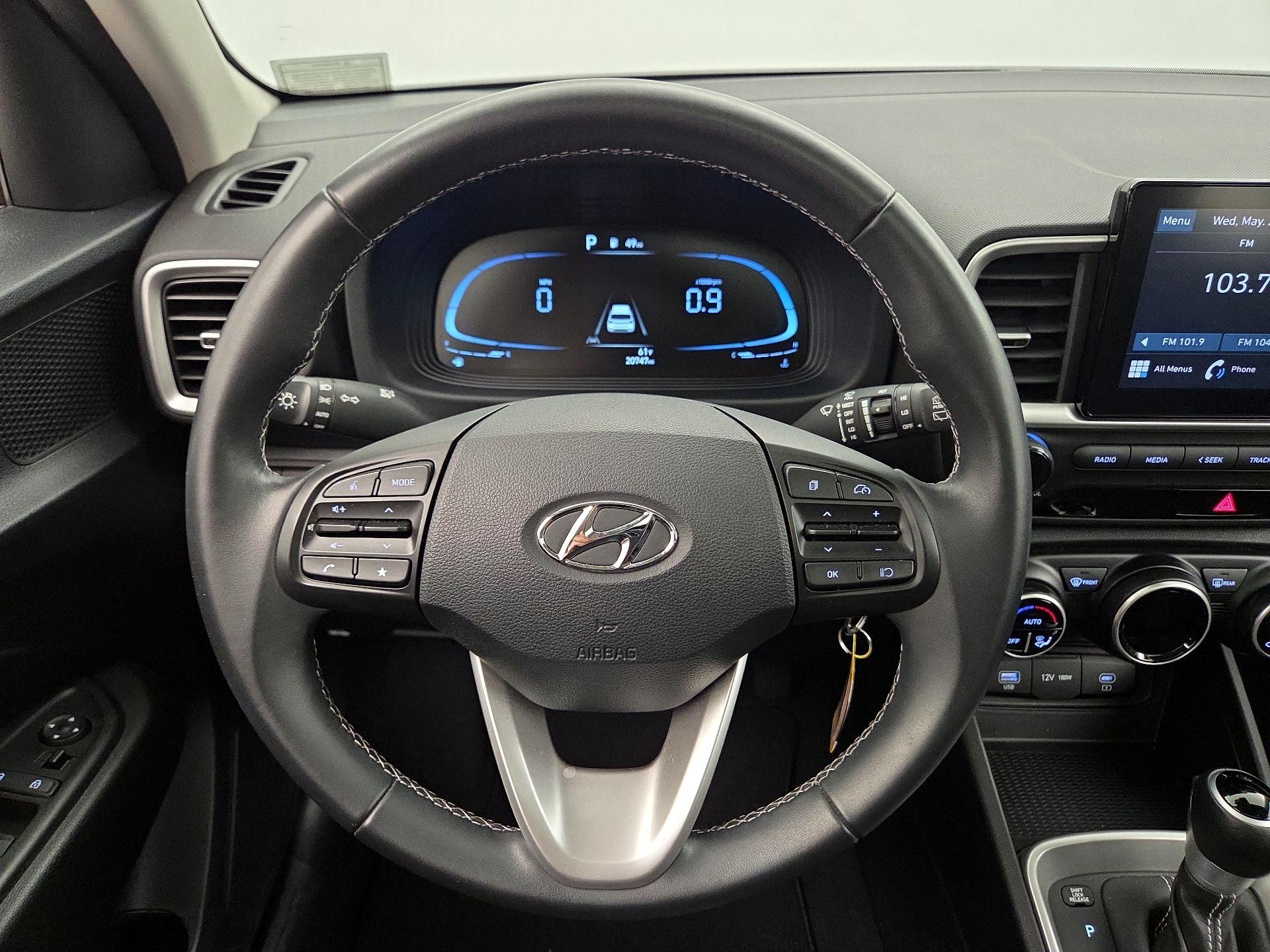 Thumbnail: 2023 Hyundai Venue - 10