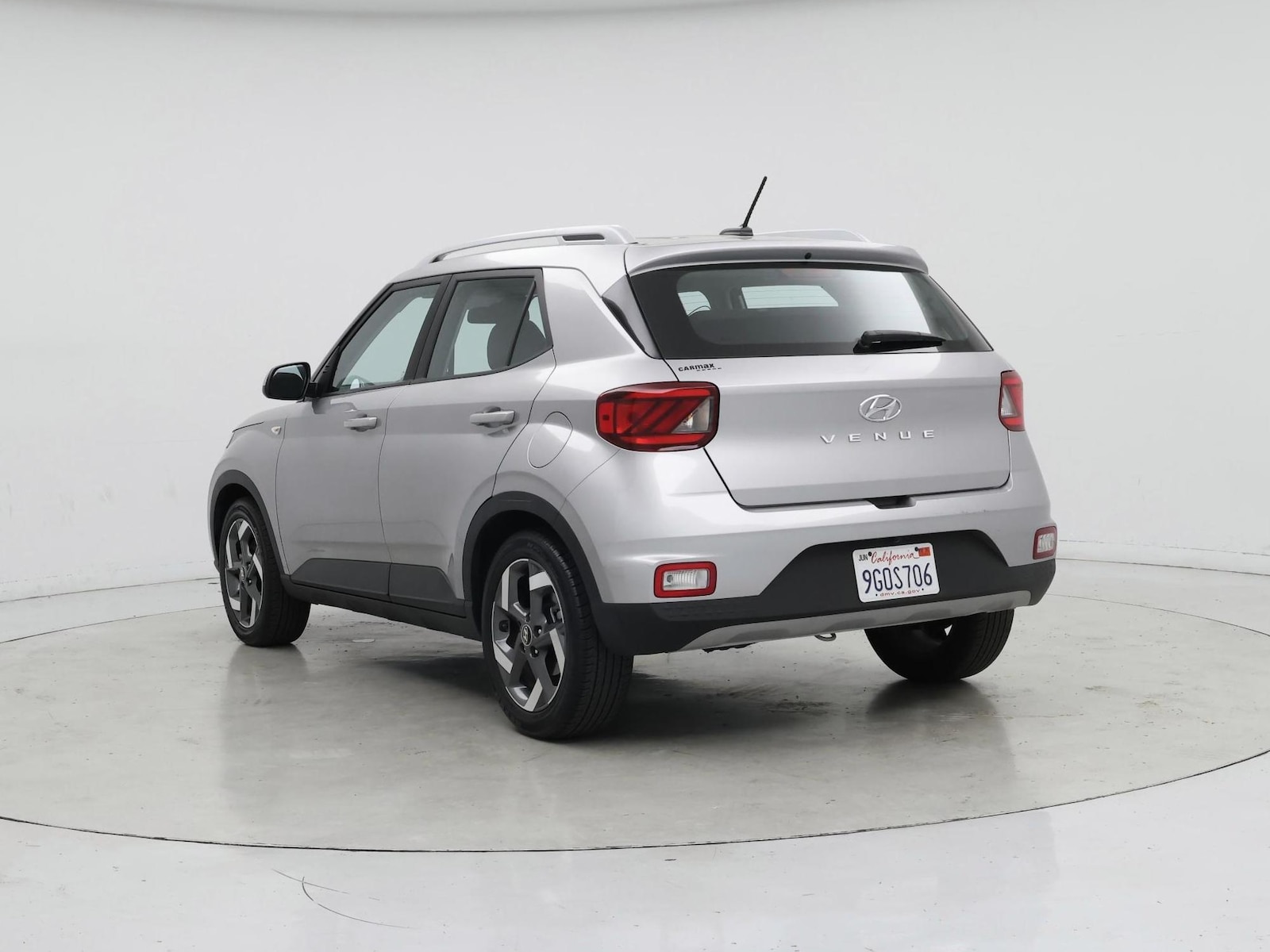 2023 Hyundai Venue SEL - Photo 3