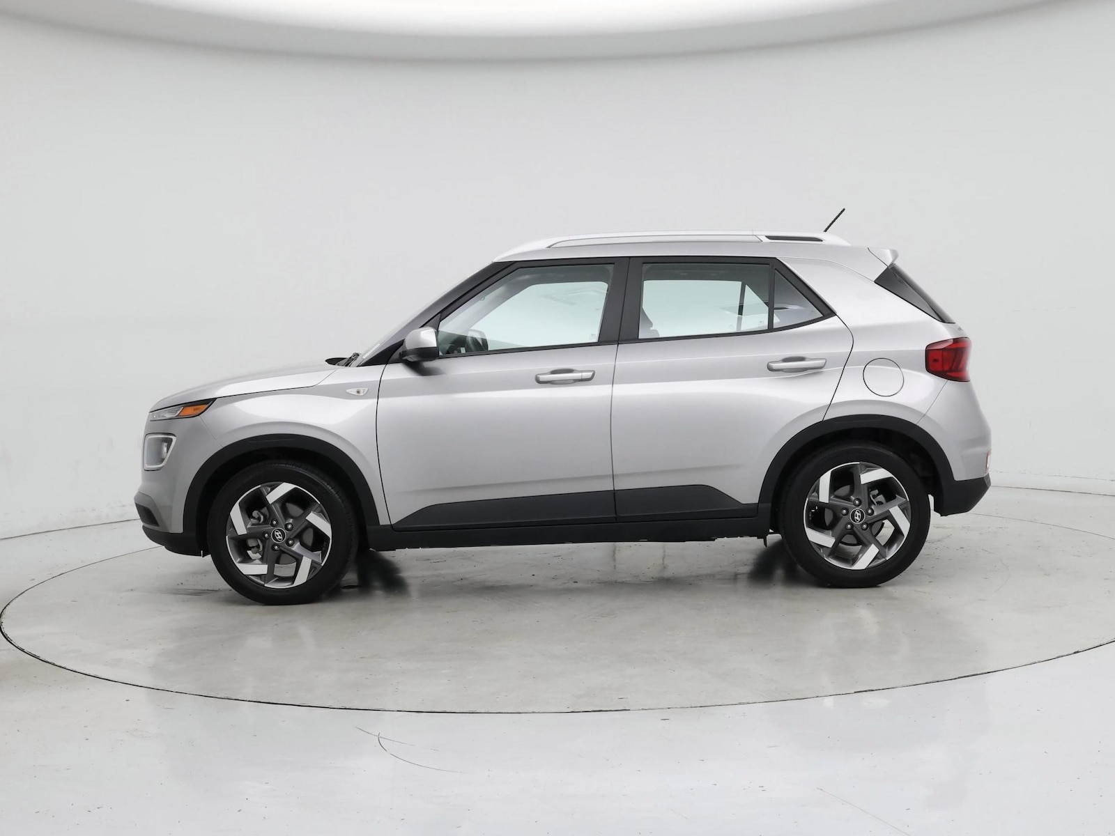 2023 Hyundai Venue SEL - Photo 4