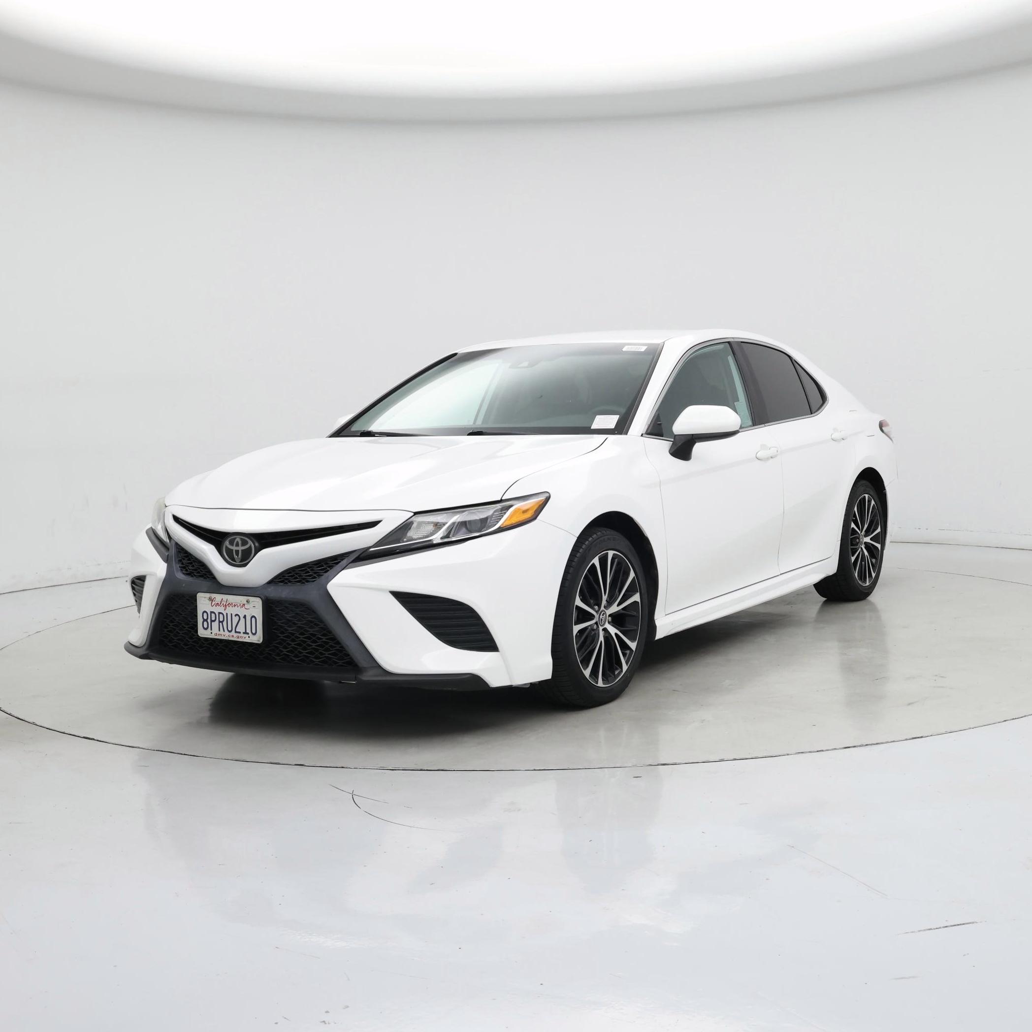 Thumbnail: 2020 Toyota Camry - 4