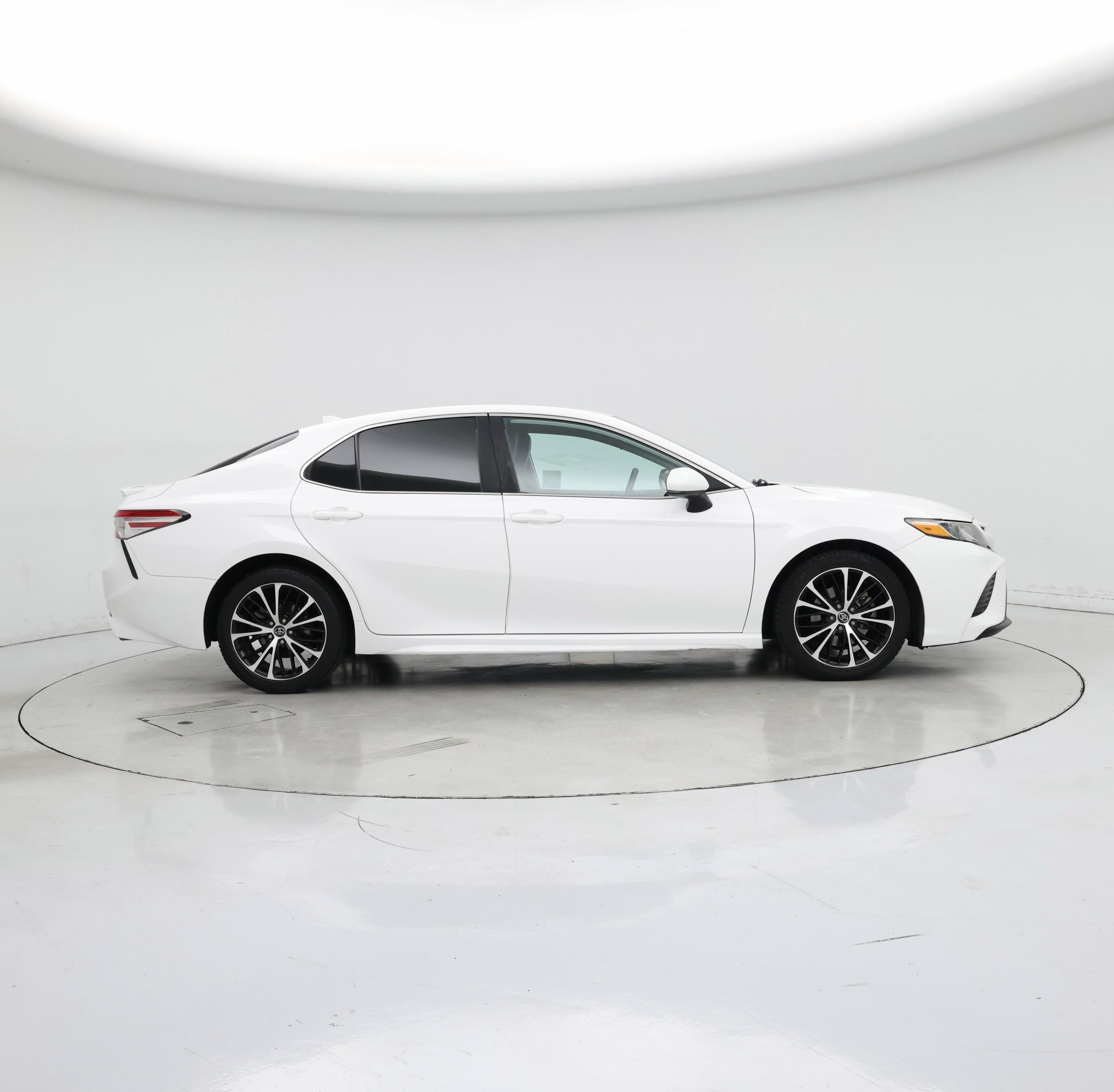 Thumbnail: 2020 Toyota Camry - 7
