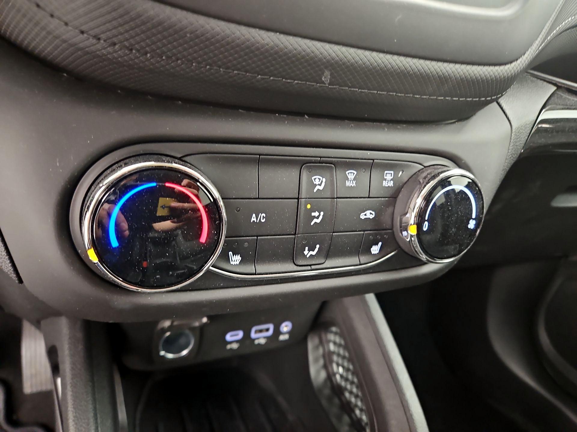 Thumbnail: 2023 Chevrolet TrailBlazer - 16