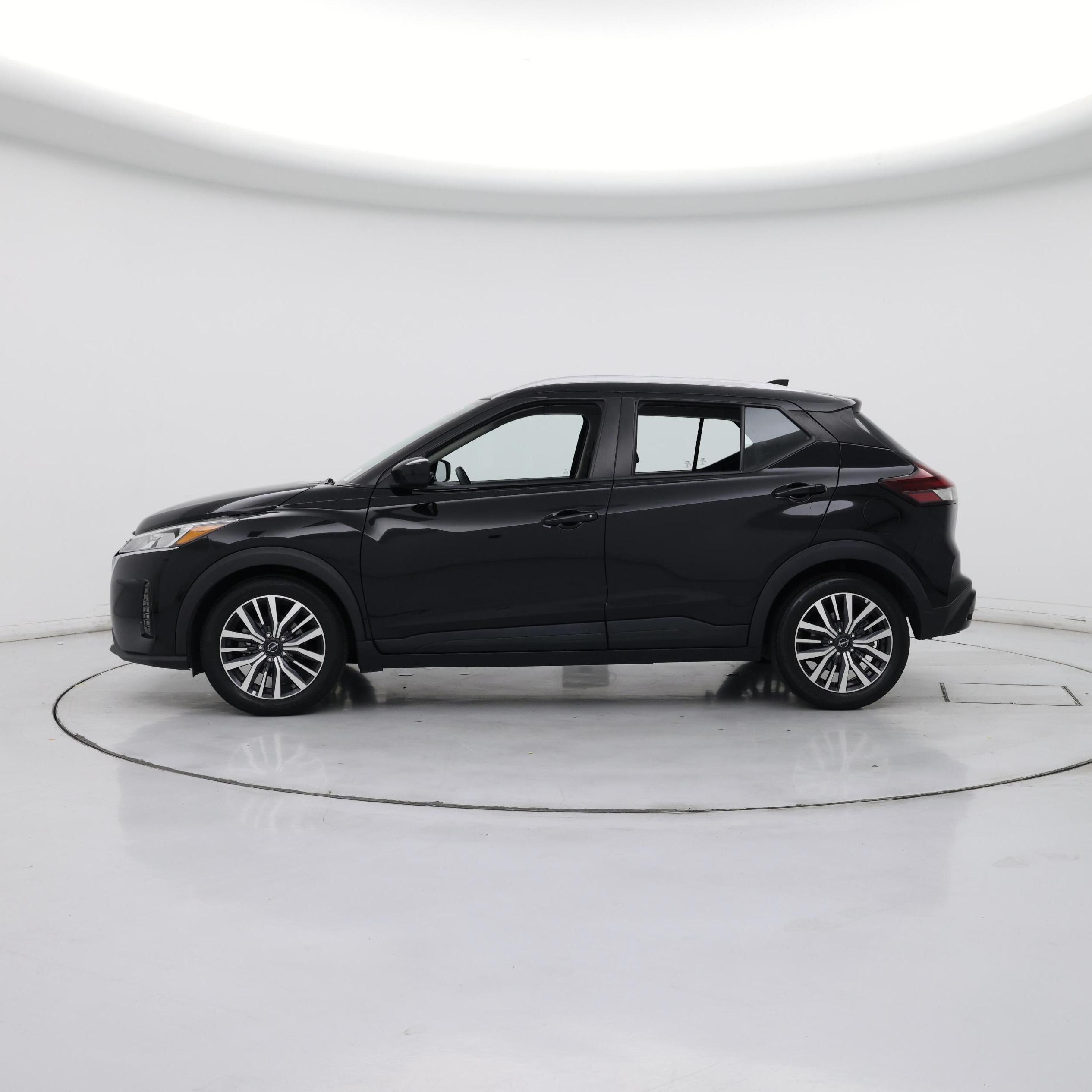Thumbnail: 2022 Nissan Kicks - 3