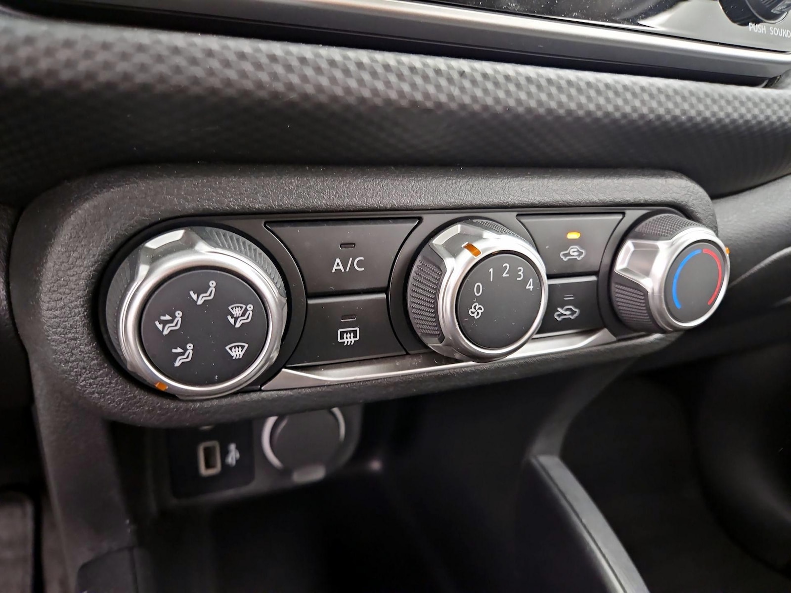 2022 Nissan Kicks S - Photo 17