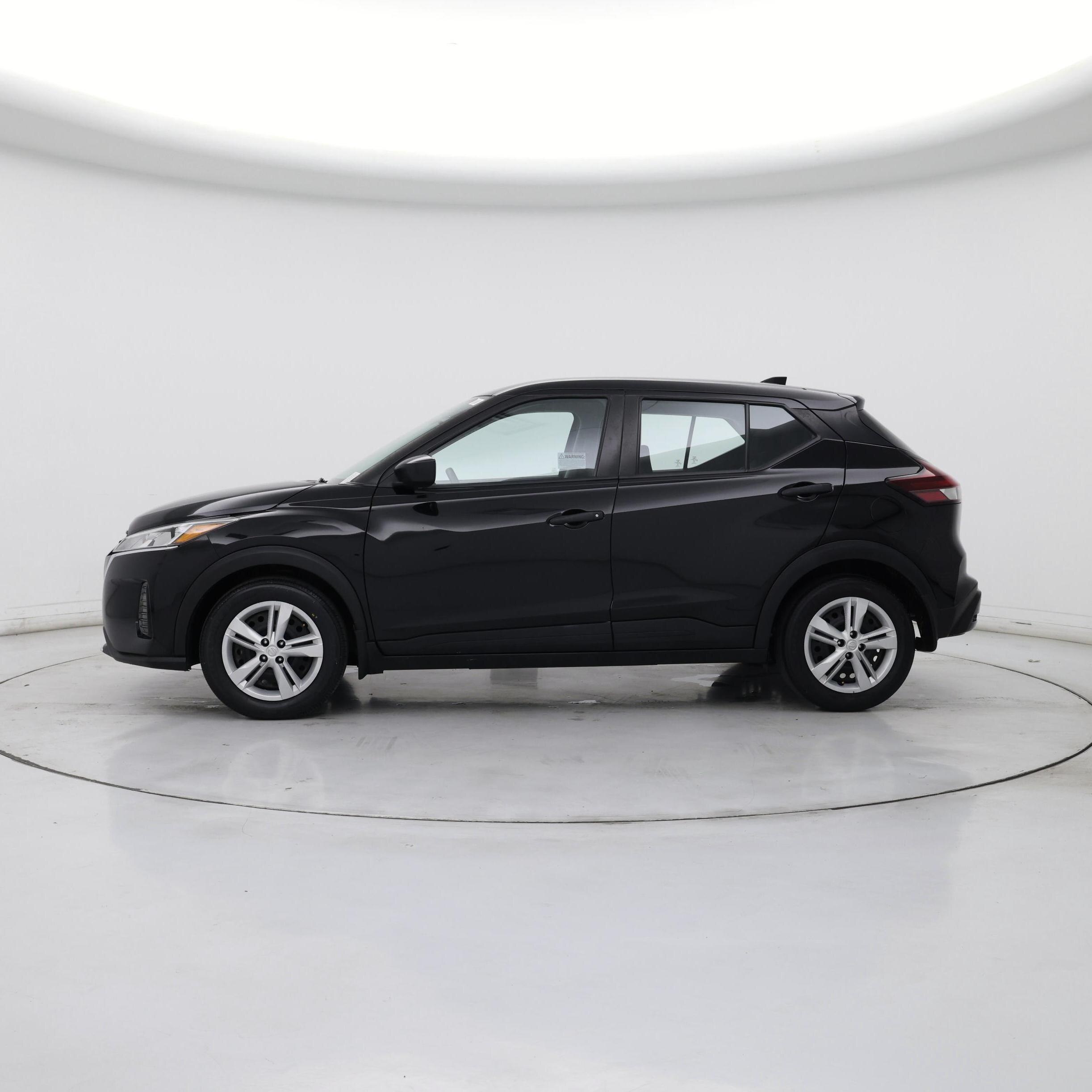 Thumbnail: 2022 Nissan Kicks - 3