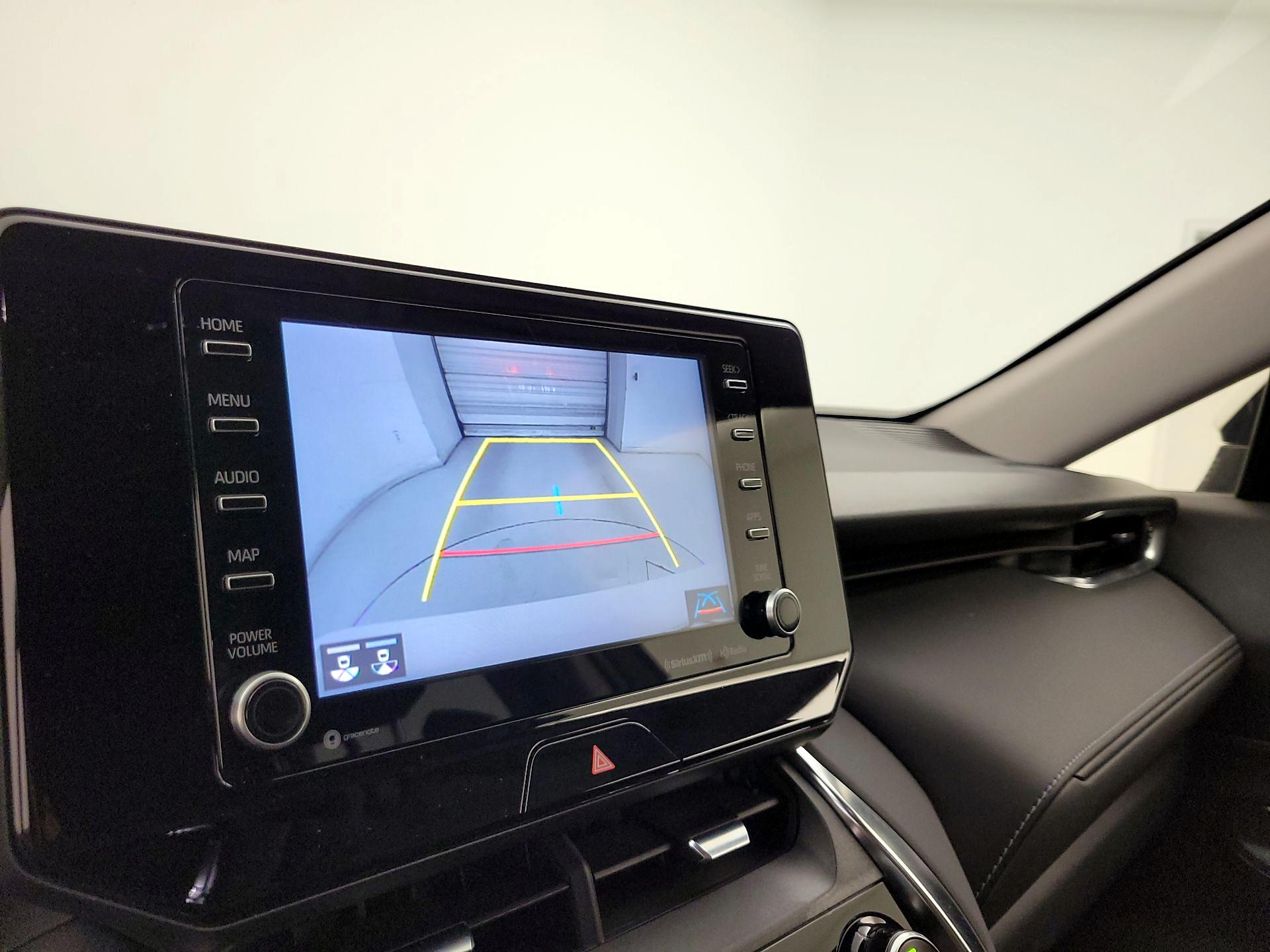 Thumbnail: 2021 Toyota Venza - 14