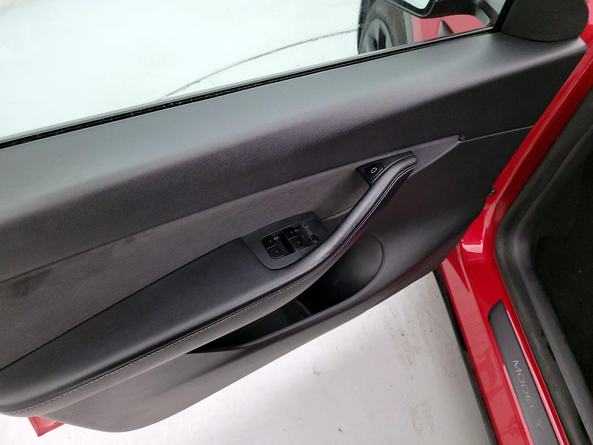 Thumbnail: 2021 Tesla Model Y - 12