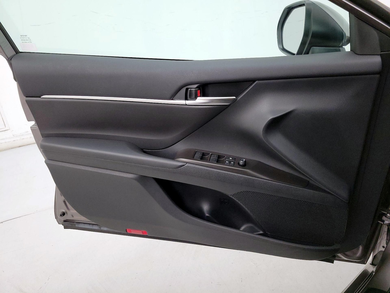 2024 Toyota Camry SE - Photo 13